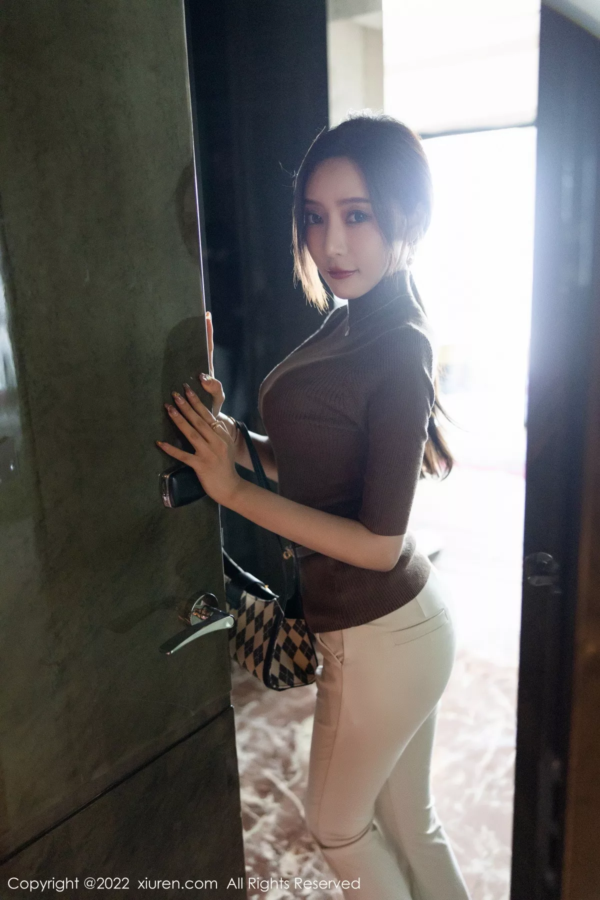 秀人集.com_[XiuRen秀人网]No.5978_女神王馨瑶yanni私房半脱露性感蓝色内衣配超薄无内肉丝诱惑写真81P