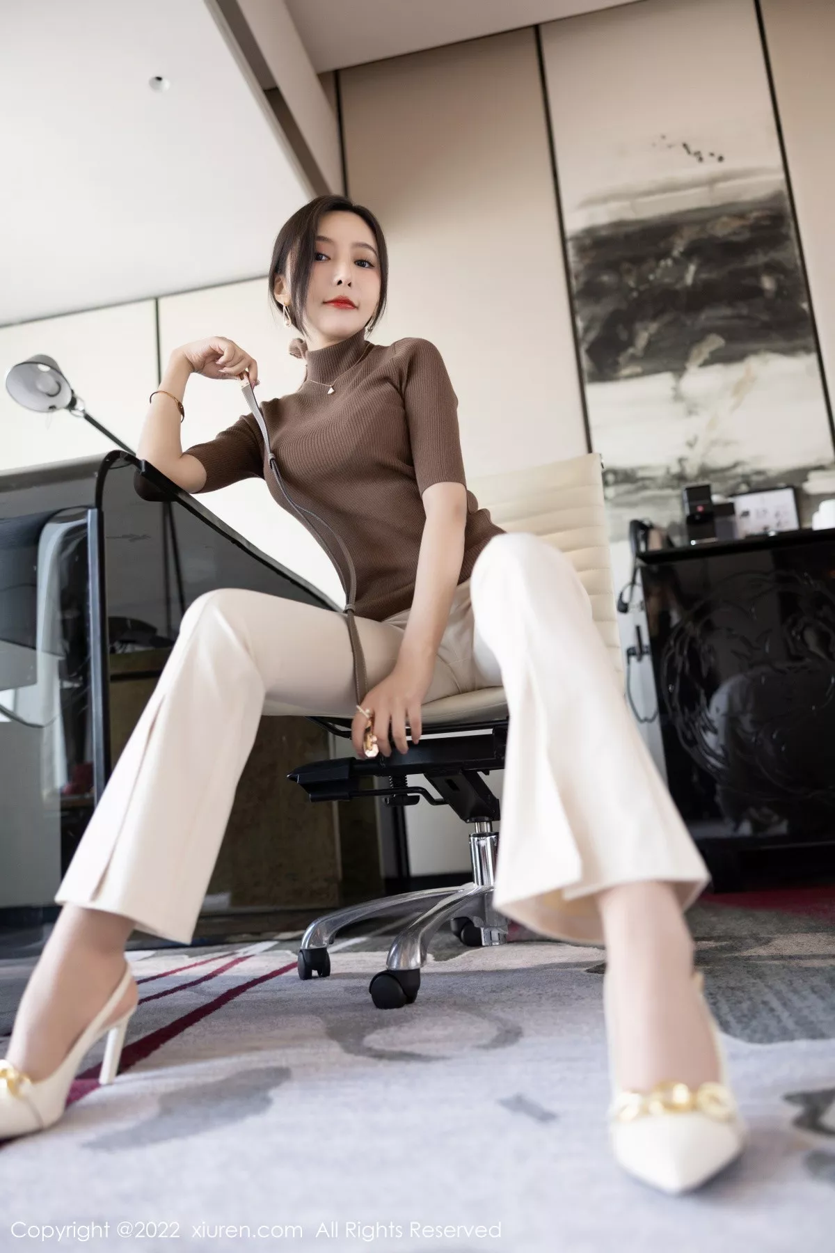 秀人集.com_[XiuRen秀人网]No.5978_女神王馨瑶yanni私房半脱露性感蓝色内衣配超薄无内肉丝诱惑写真81P