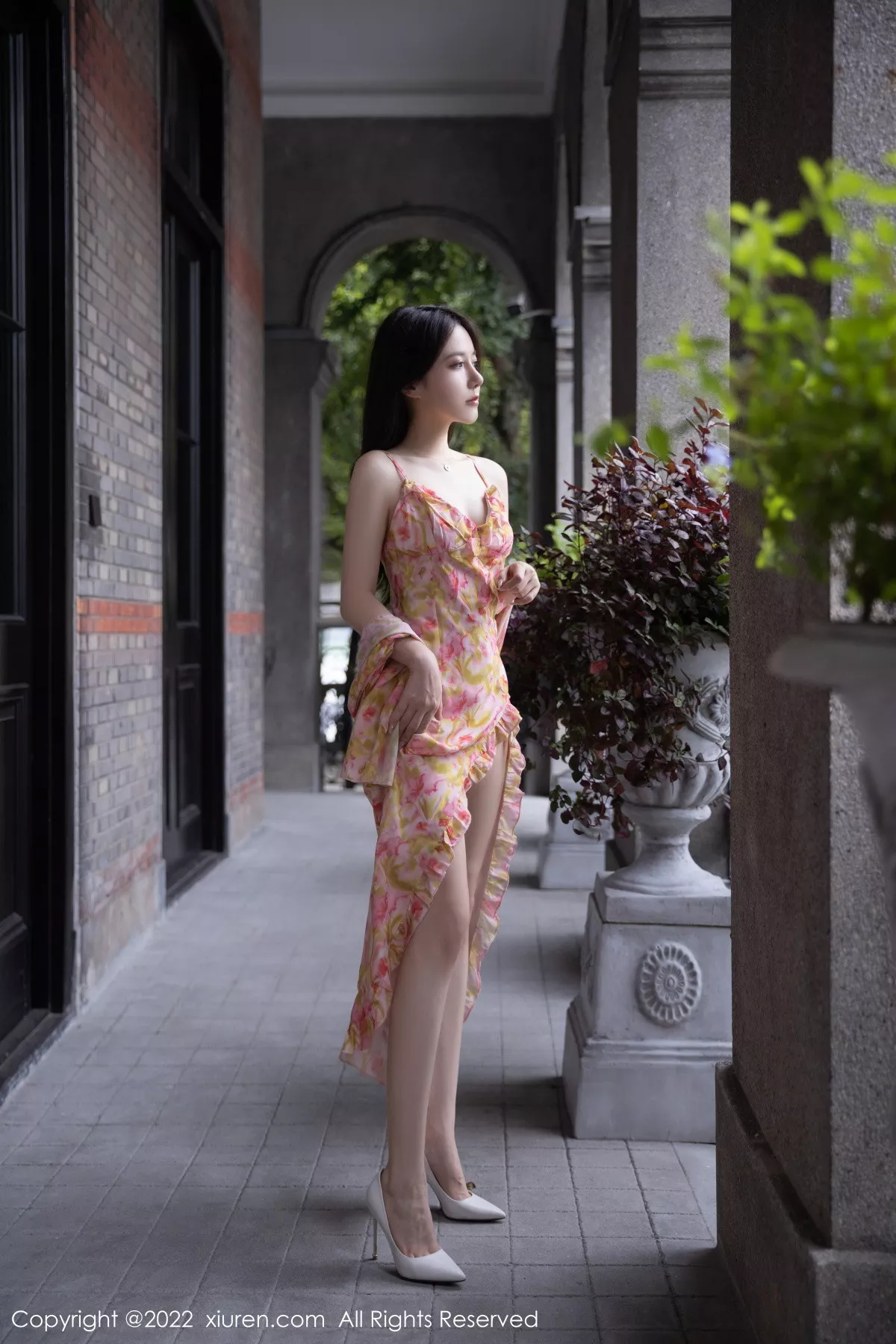 秀人集.com_[XiuRen秀人网]No.5979_模特鱼子酱Fish四季拍摄主题性感吊裙系列秀完美身材诱惑写真73P