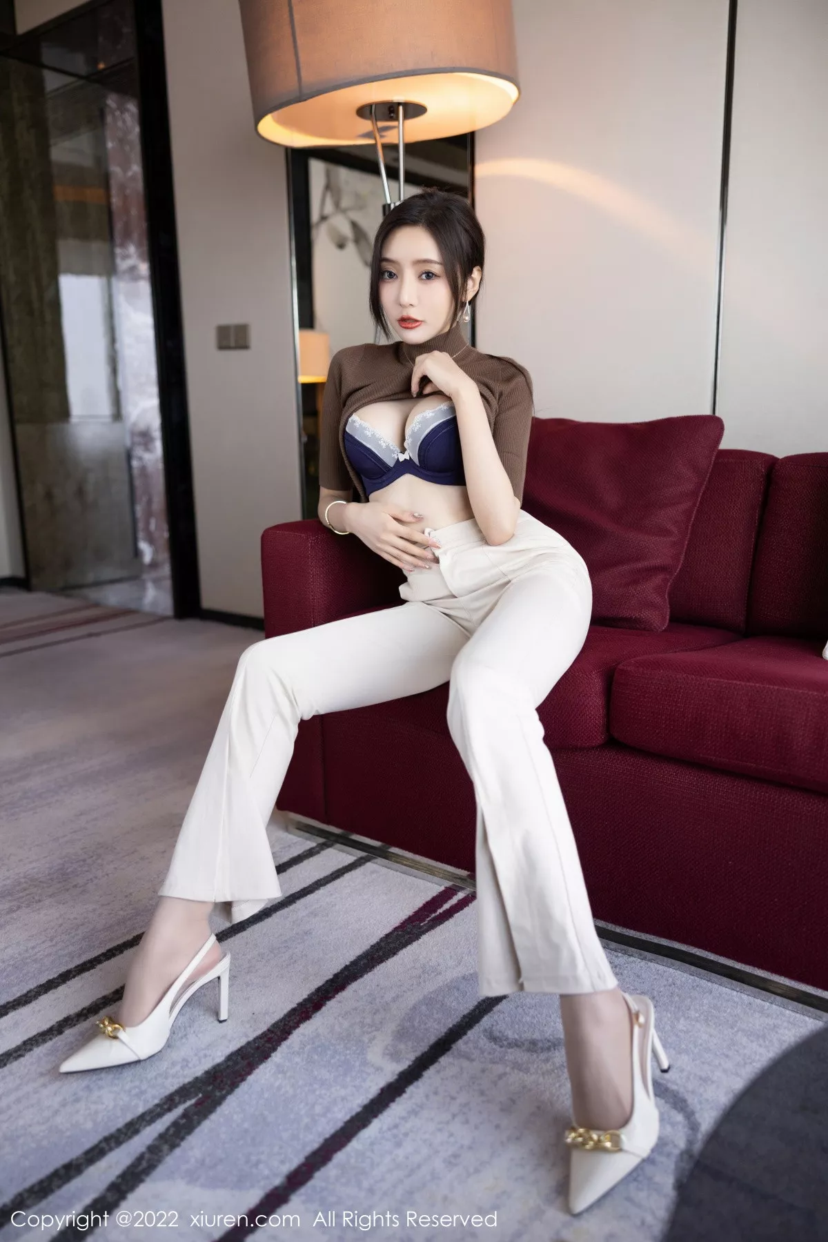 秀人集.com_[XiuRen秀人网]No.5978_女神王馨瑶yanni私房半脱露性感蓝色内衣配超薄无内肉丝诱惑写真81P