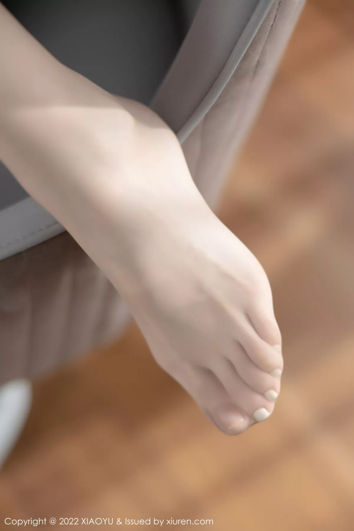 秀人集.com_[XiaoYu画语界]Vol.923_模特林星阑性感粉色露肩上衣配灰短裙露蕾丝内衣迷人诱惑写真83P