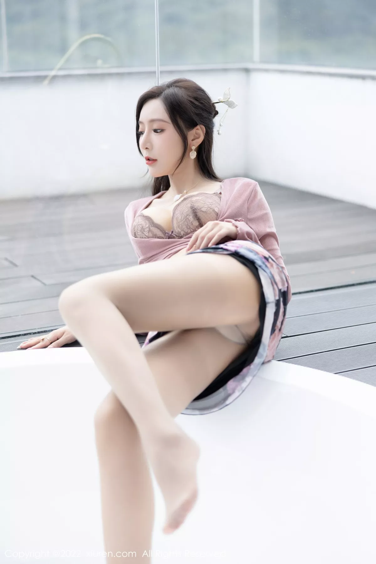 秀人集.com_[XiuRen秀人网]No.5985_女神王馨瑶yanni粉灰色上衣配花色长裙露蕾丝内衣撩人诱惑写真82P