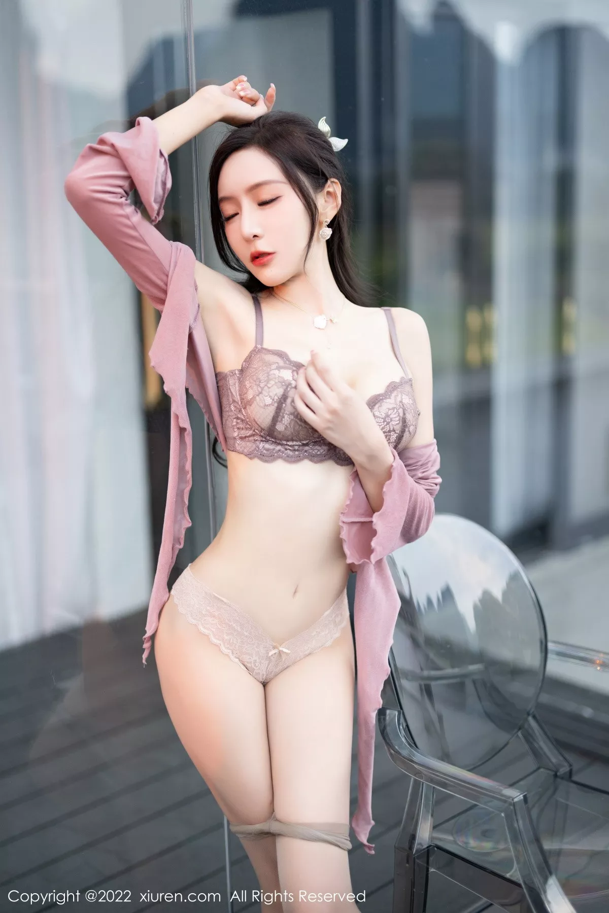 秀人集.com_[XiuRen秀人网]No.5985_女神王馨瑶yanni粉灰色上衣配花色长裙露蕾丝内衣撩人诱惑写真82P