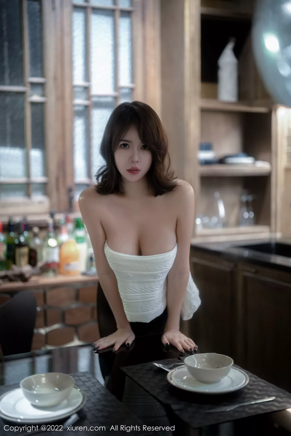 秀人集.com_[XiuRen秀人网]No.5988_模特雅雯私房性感白色露肩服饰露黑色蕾丝内衣魅惑黑丝迷人写真65P