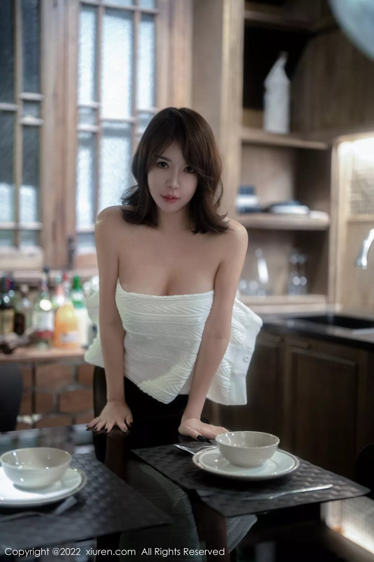 秀人集.com_[XiuRen秀人网]No.5988_模特雅雯私房性感白色露肩服饰露黑色蕾丝内衣魅惑黑丝迷人写真65P