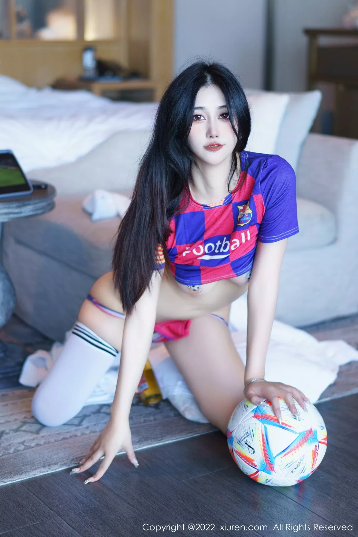 秀人集.com_[XiuRen秀人网]No.6004_模特laura阿姣三亚旅拍足球宝贝主题性感球服秀完美身材诱惑写真71P