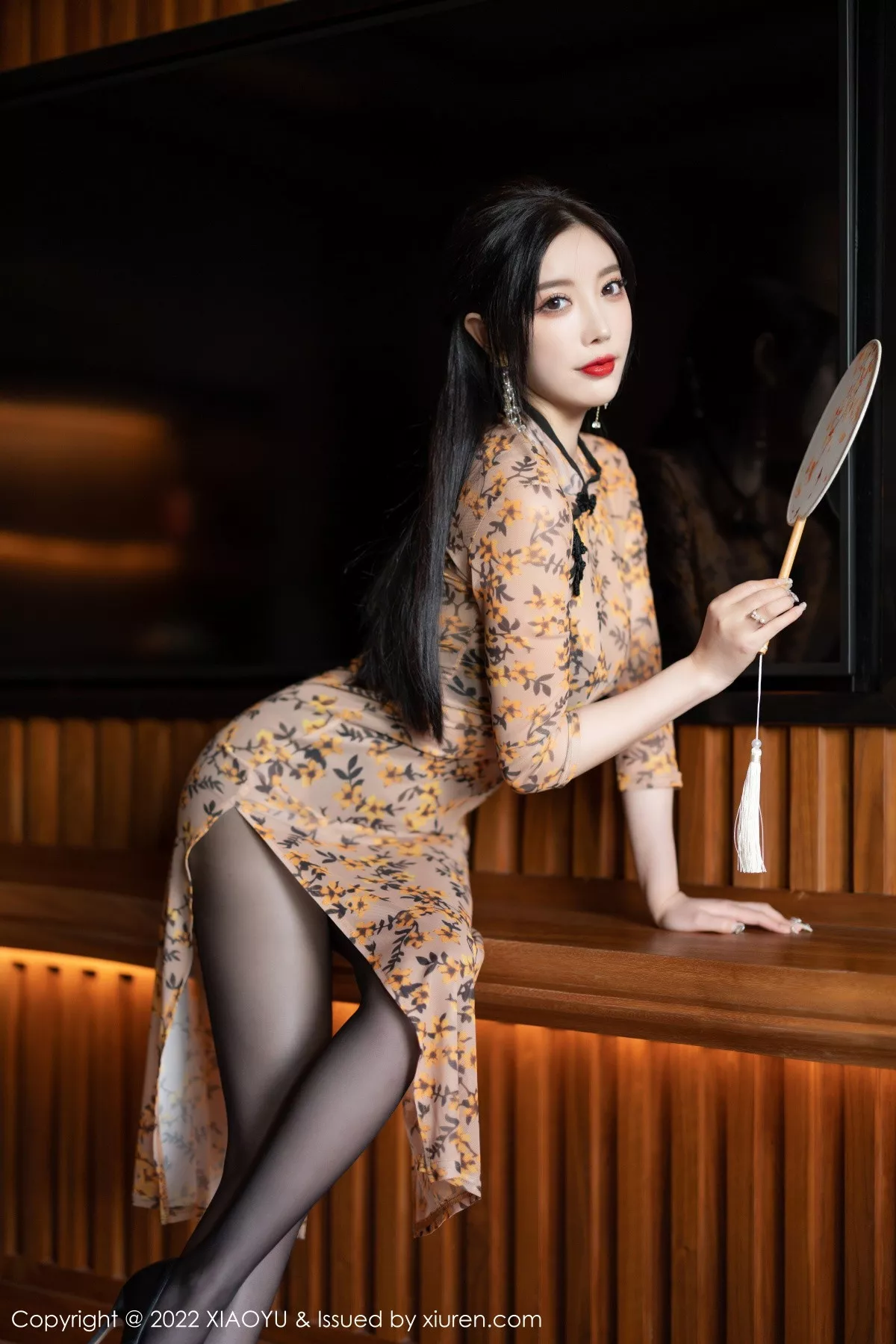 秀人集.com_[XiaoYu画语界]Vol.927_女神杨晨晨Yome脱轻透旗袍露黑色蕾丝内衣配开档黑丝诱惑写真88P