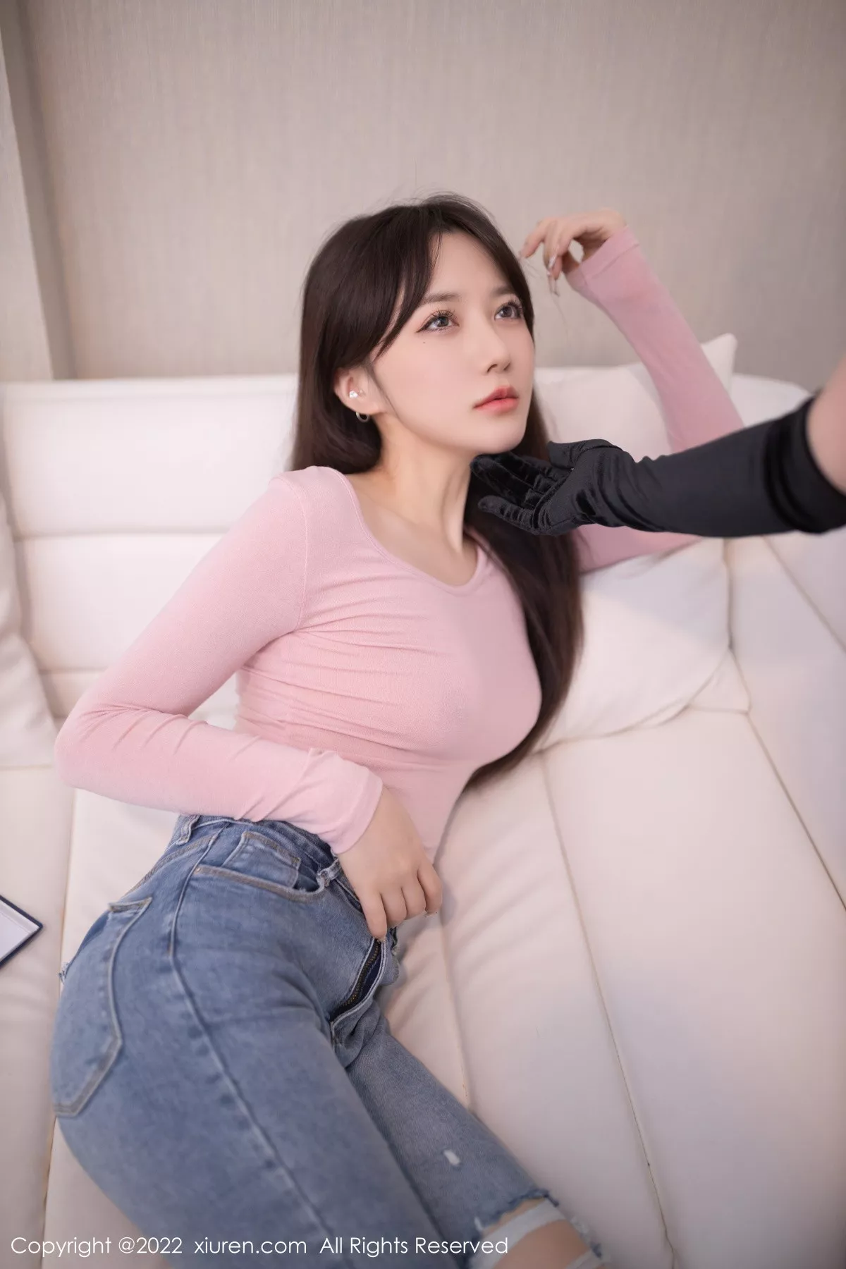 秀人集.com_[XiuRen秀人网]No.6011_模特鱼子酱Fish粉色收身上衣配牛仔裤半脱秀曼妙身姿诱惑写真84P