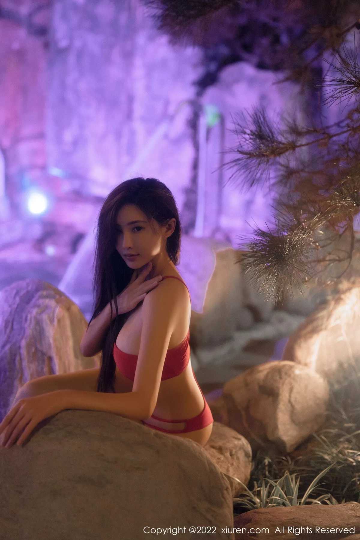 秀人集.com_[XiuRen秀人网]No.6014_女神Carol周妍希温泉场景性感红色比基尼秀丰满身材诱惑写真58P