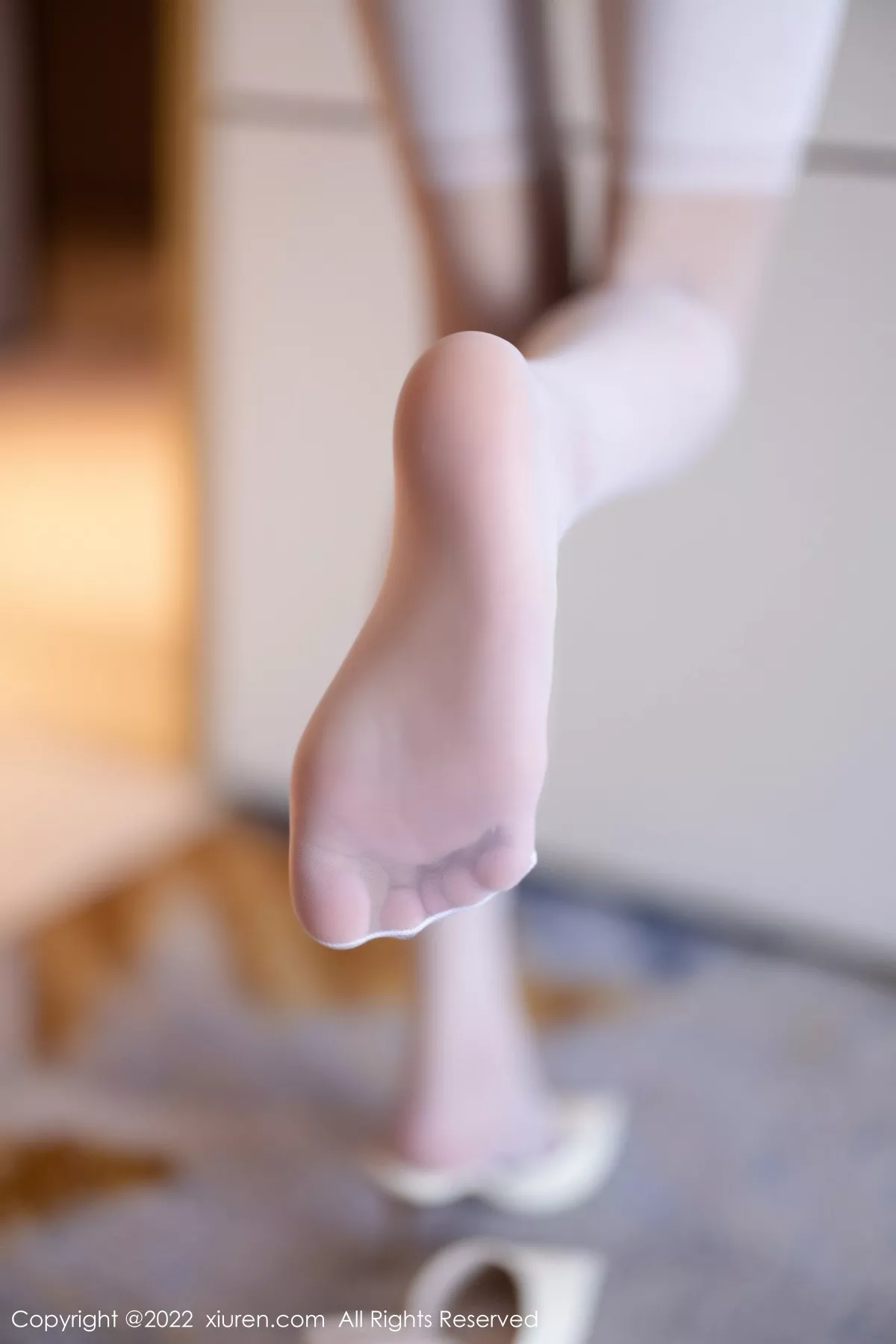 秀人集.com_[XiuRen秀人网]No.6019_模特程程程性感淡蓝露肩连衣裙配白丝吊袜秀苗条身材迷人写真85P