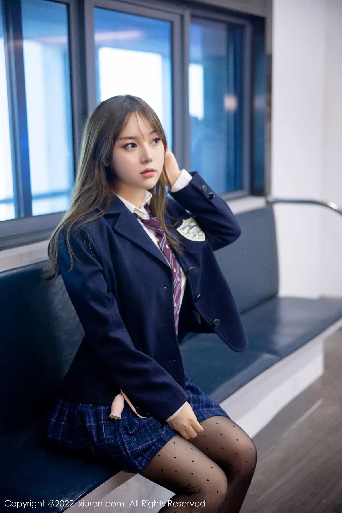 秀人集.com_[XiuRen秀人网]No.5899_模特豆瓣酱电车场景性感白T露浅色内衣配超薄黑丝丰满诱惑写真89P