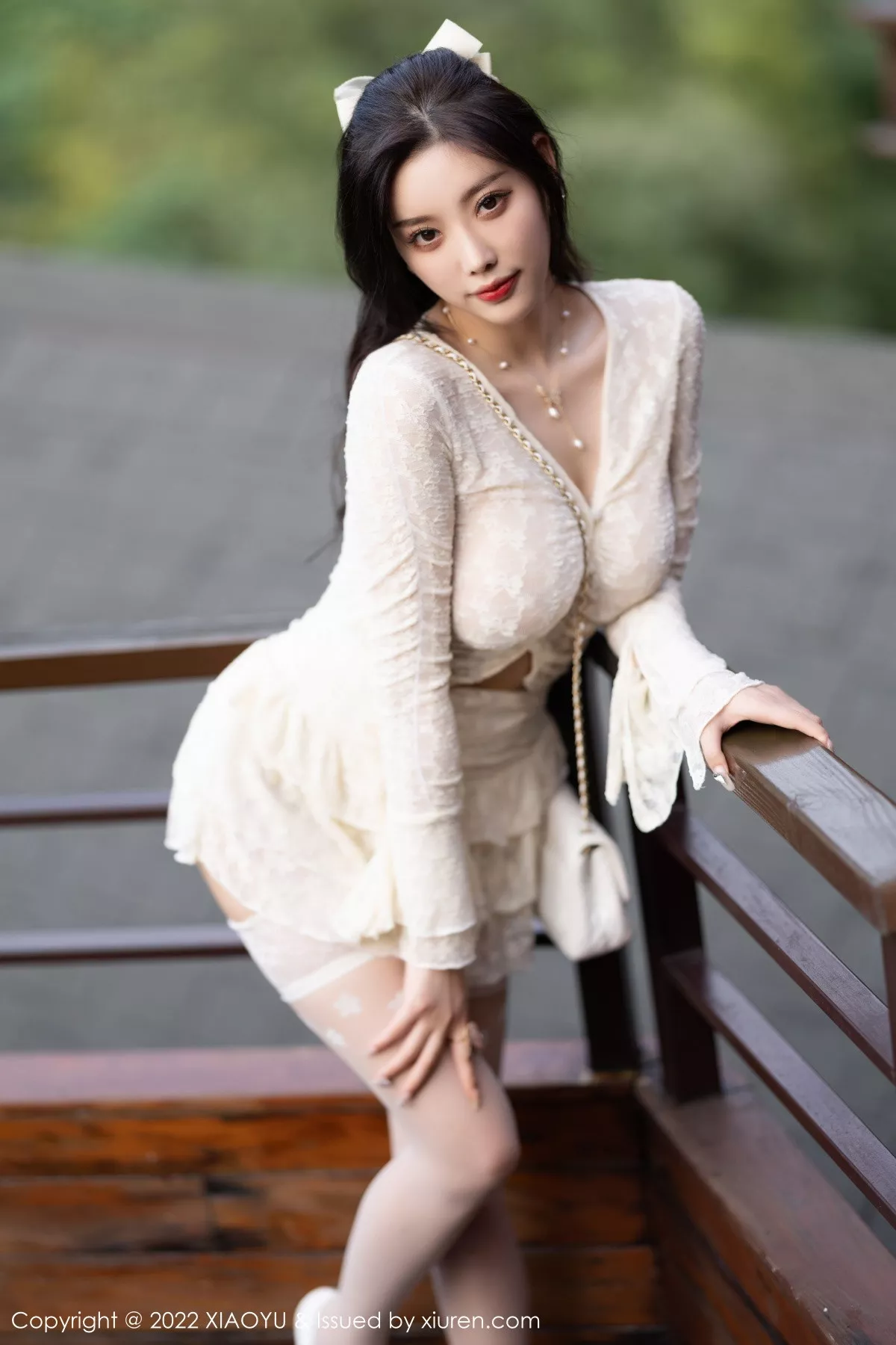 秀人集.com_[XiaoYu画语界]Vol.912_女神杨晨晨Yome性感白色薄纱服饰配蕾丝袜秀翘臀美腿诱惑写真90P