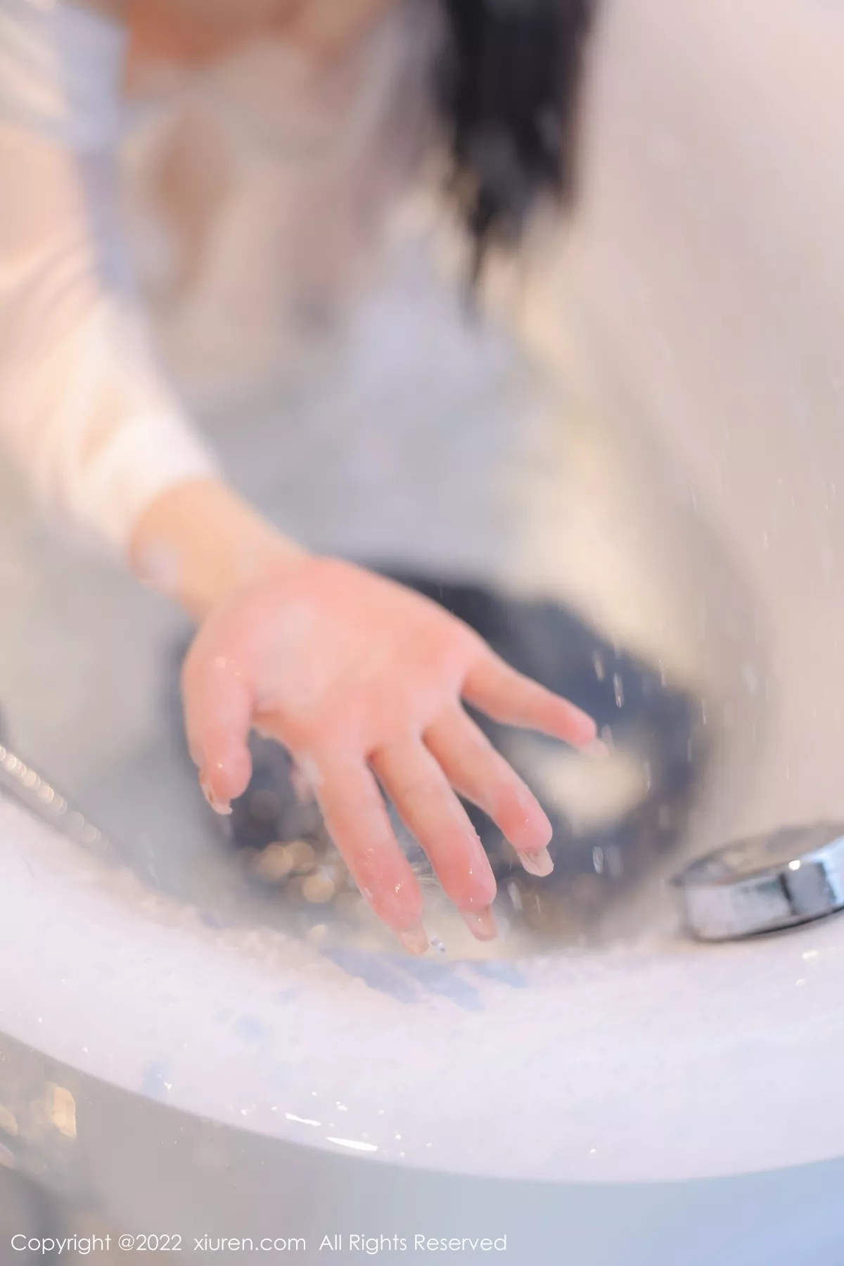 秀人集.com_[XiuRen秀人网]No.5909_模特77qiqi私房浴室脱性感白T露浅蓝色蕾丝内衣迷人诱惑写真85P