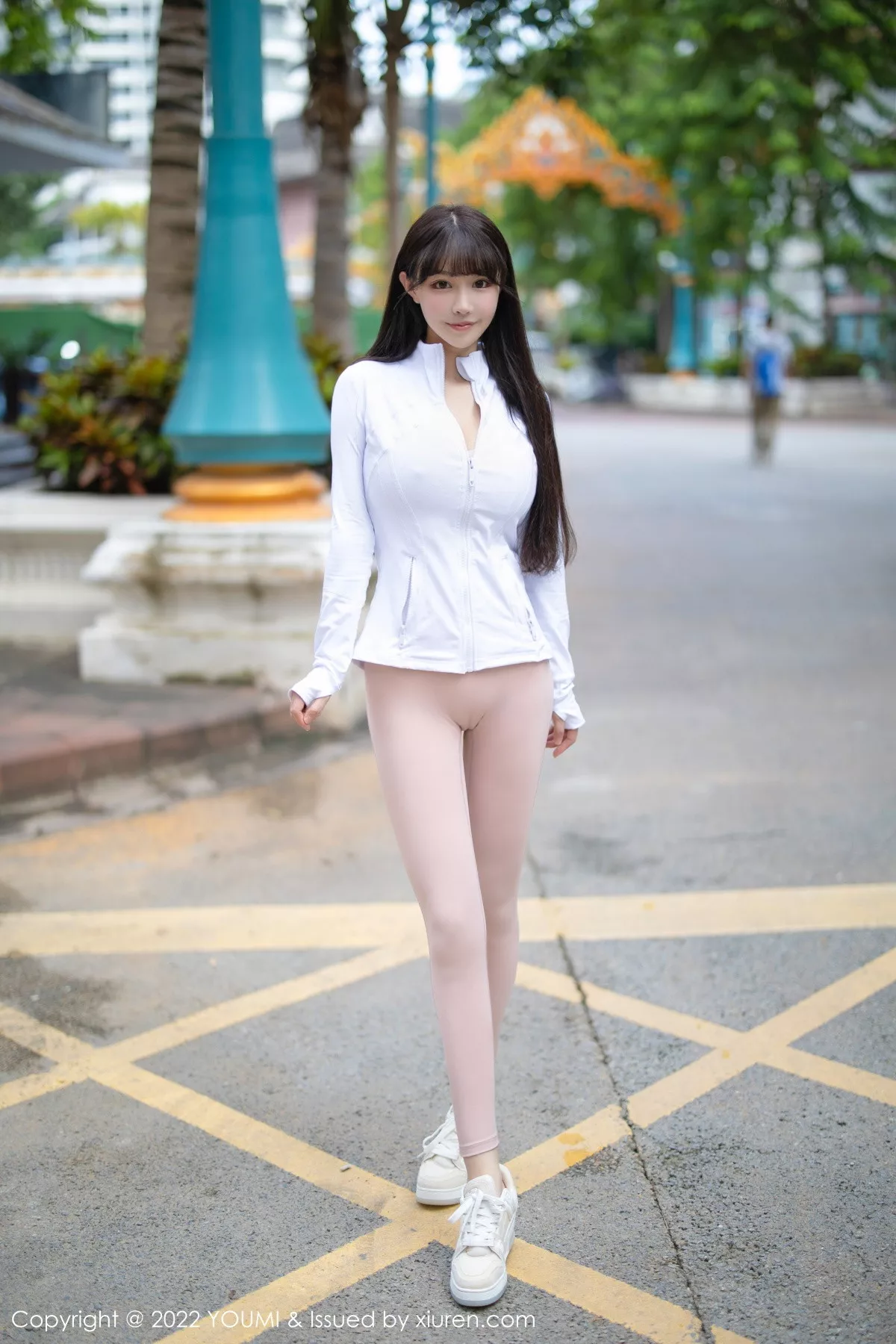 秀人集.com_[YouMi尤蜜荟]Vol.869_女神朱可儿Flora户外性感粉色服饰紧身秀丰满身材撩人诱惑写真110P