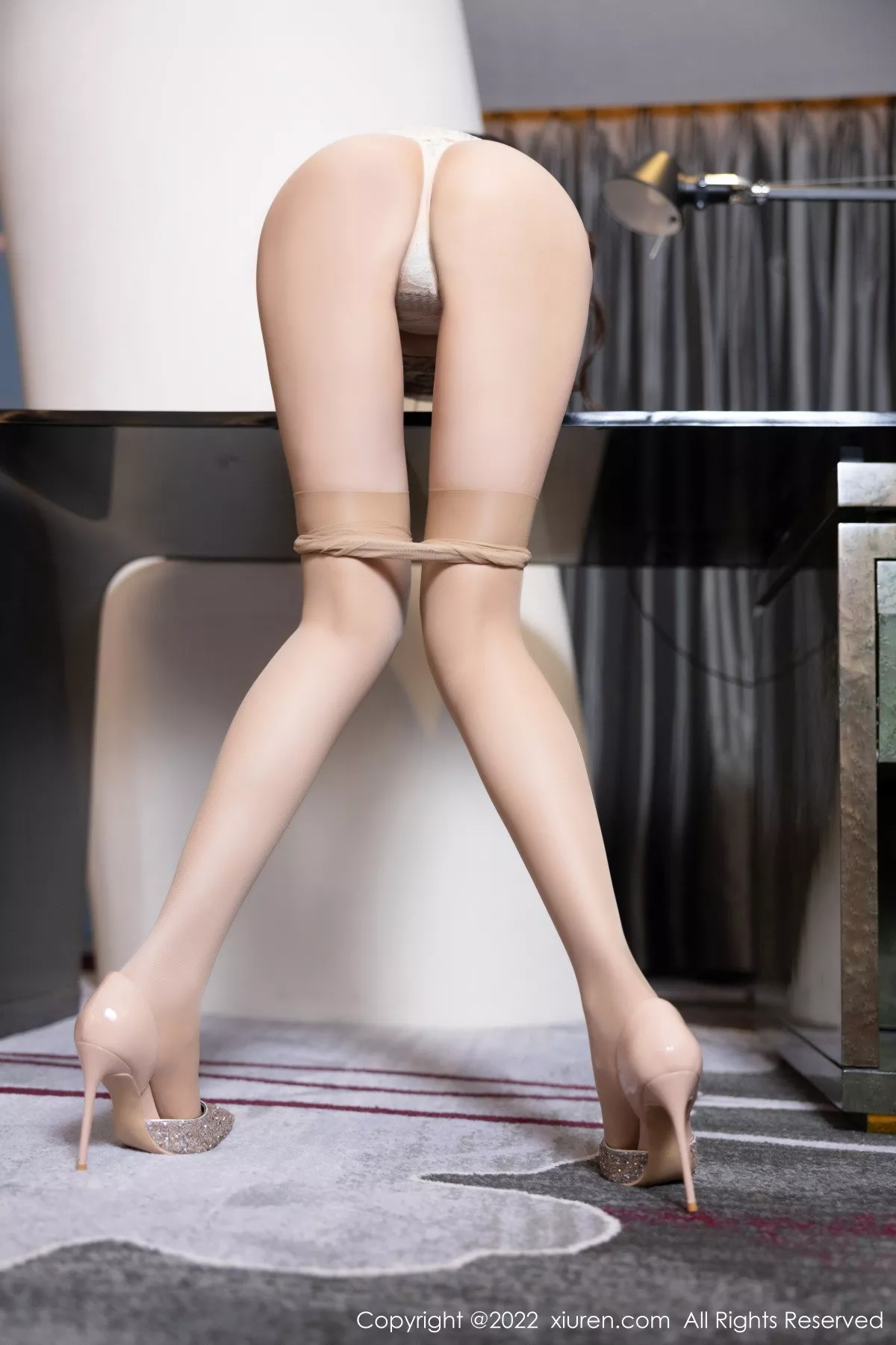 秀人集.com_[XiuRen秀人网]No.5920_女神王馨瑶yanni私房性感浅色吊带短装配超薄肉丝撩人诱惑写真82P