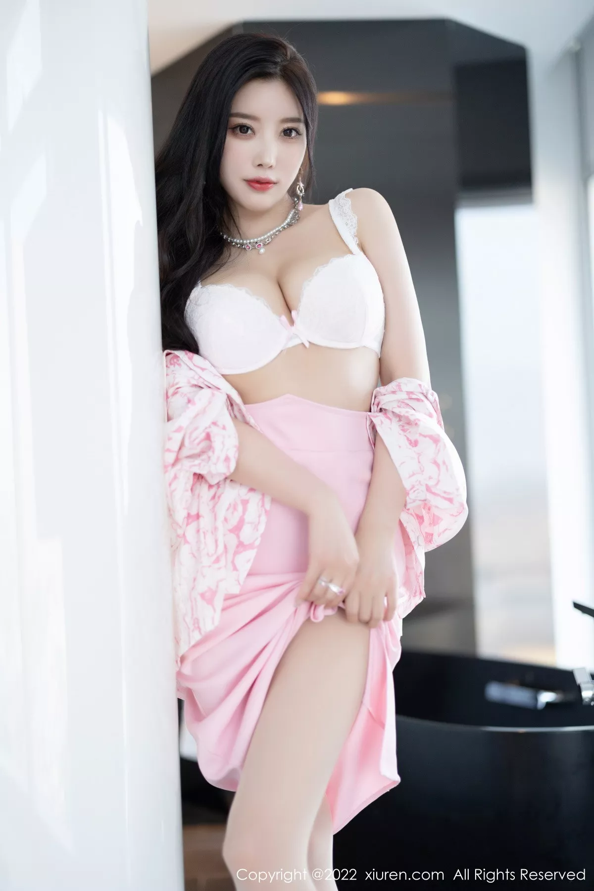 秀人集.com_[XiuRen秀人网]No.5927_女神杨晨晨Yome脱性感粉色上衣露白色内衣秀丰腴身材诱惑写真87P