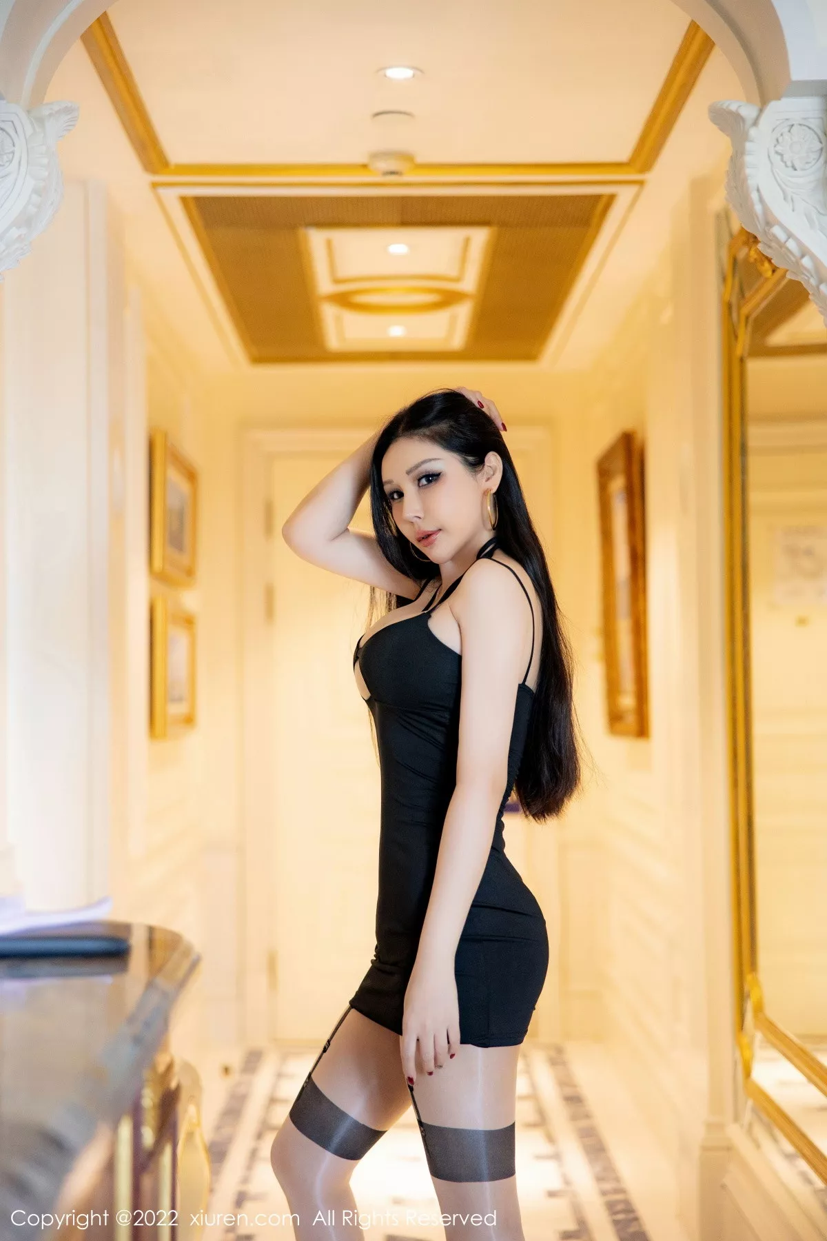 秀人集.com_[XiuRen秀人网]No.6060_模特田冰冰私房性感黑色情趣服配闪亮吊袜秀妖娆身姿诱惑写真75P