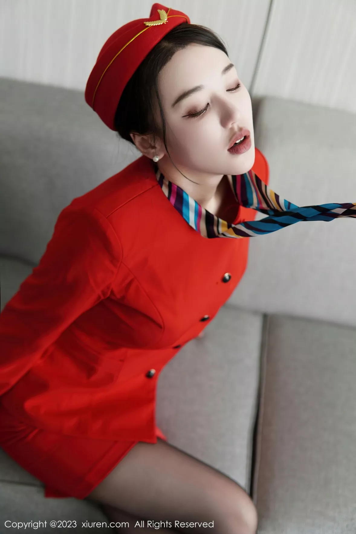 秀人集.com_[XiuRen秀人网]No.6088_模特米娜MnaL私房脱性感空姐制服露黑色蕾丝内衣撩人诱惑写真72P