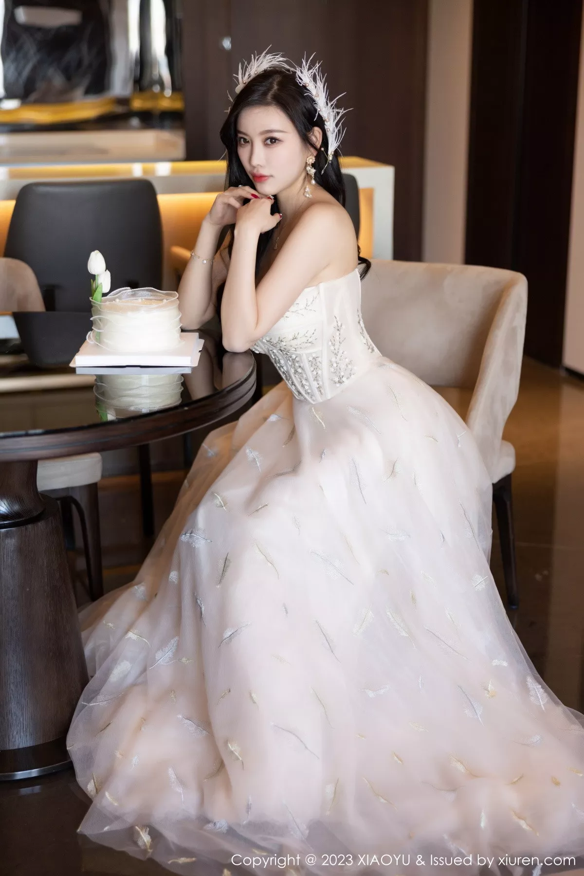 秀人集.com_[XiaoYu画语界]Vol.941_女神杨晨晨Yome生日主题脱连衣长裙露火辣身材极致诱惑写真120P