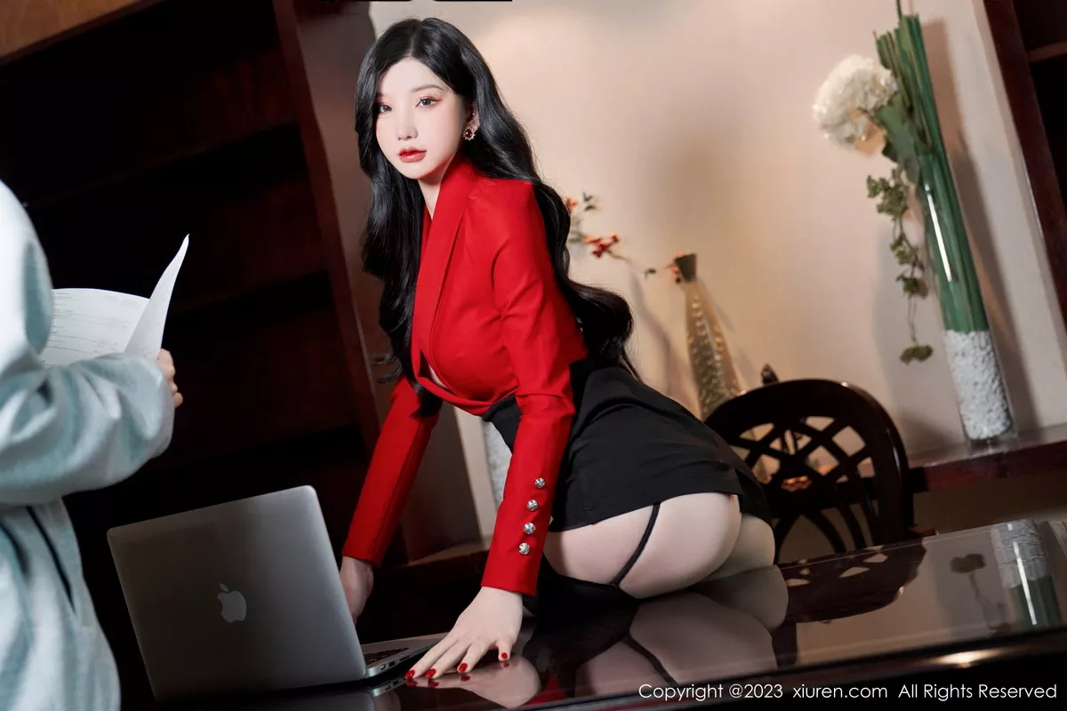 秀人集.com_[XiuRen秀人网]No.6101_女神周于希Sally办公室秘密主题脱制服露黑色蕾丝内衣诱惑写真84P