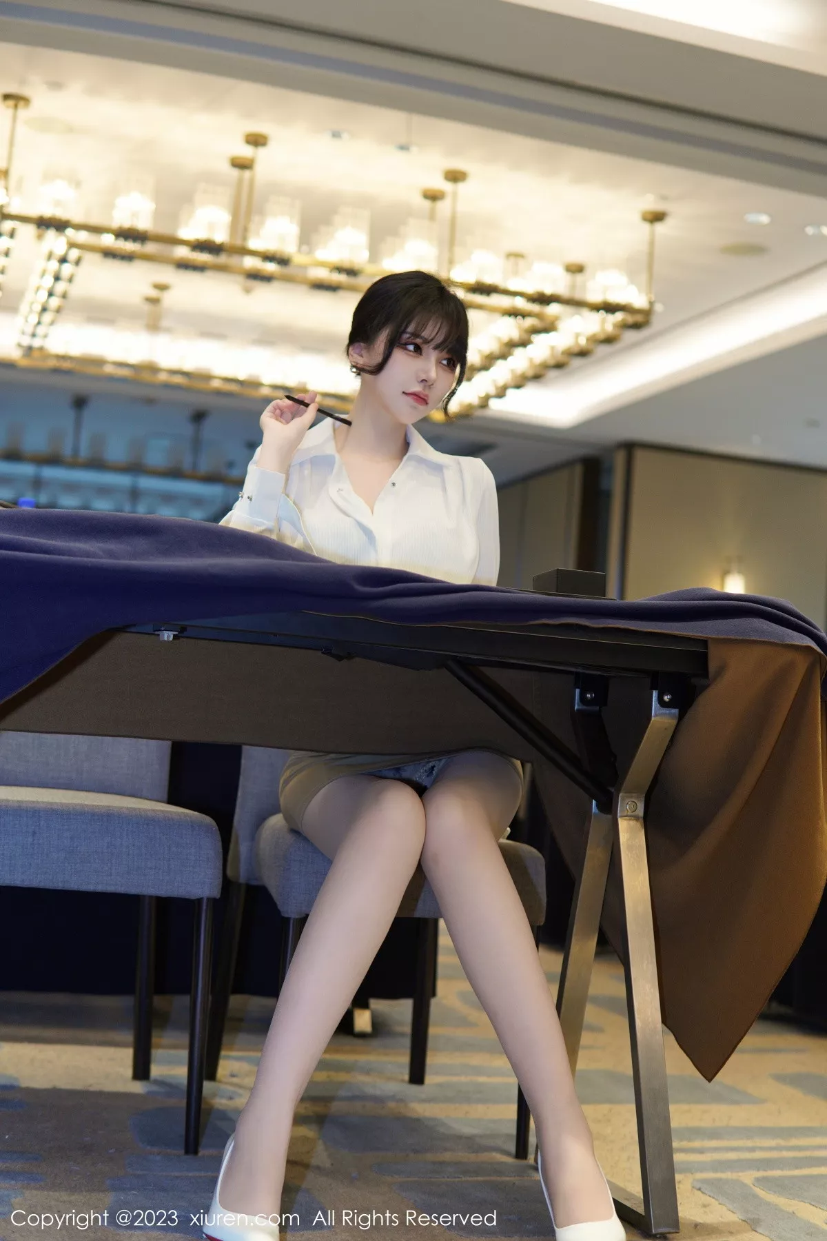 秀人集.com_[XiuRen秀人网]No.6111_模特桃桃子_性感白T配黄色短裙露蕾丝内衣配开档肉丝诱惑写真86P