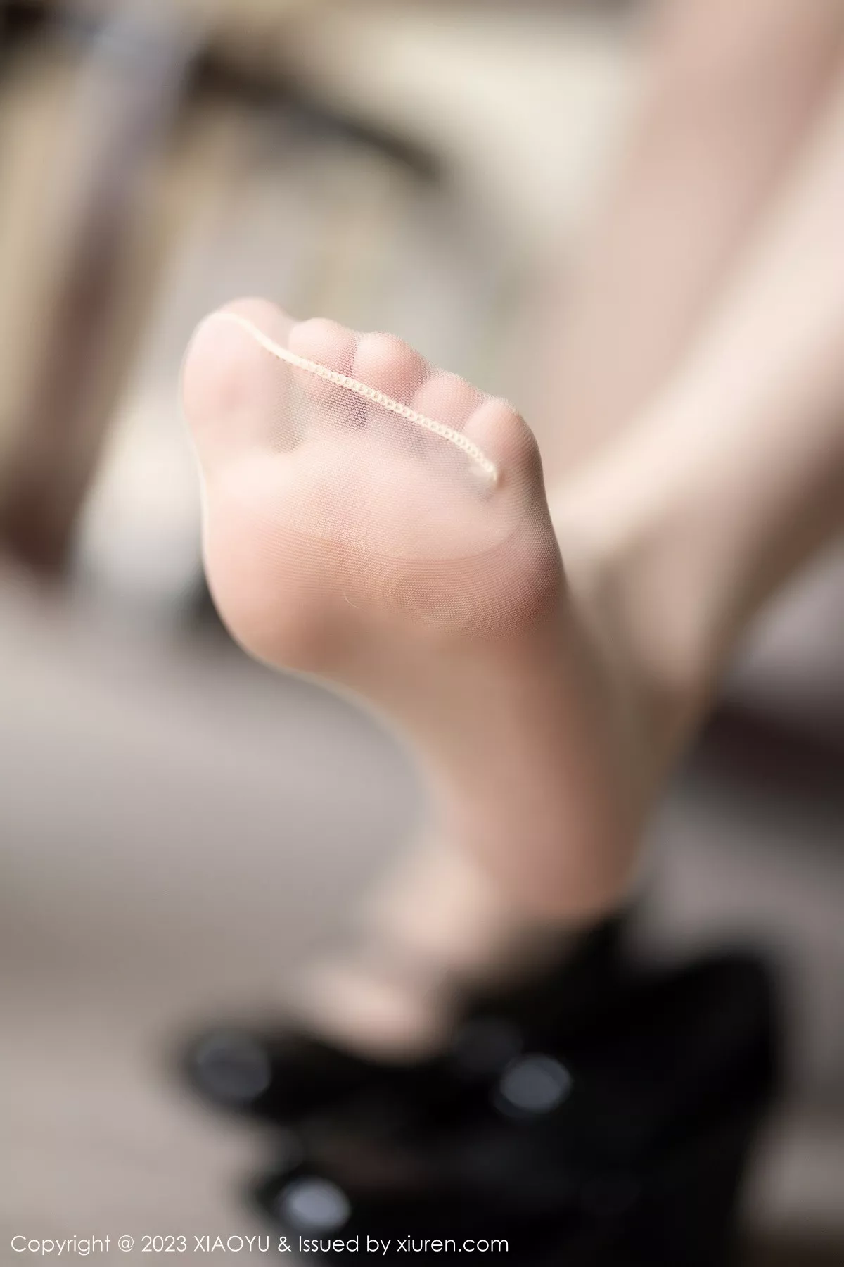 秀人集.com_[XiaoYu画语界]Vol.943_模特豆瓣酱半脱露性感白T配超薄无内肉丝秀丰满身材诱惑写真84P