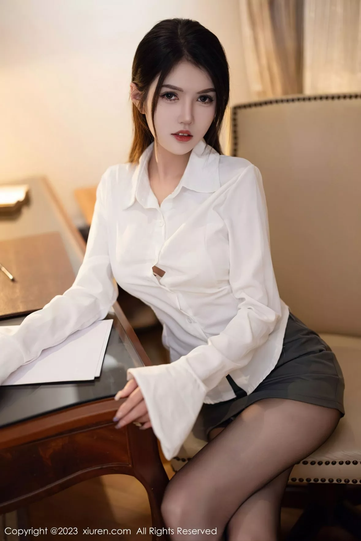 秀人集.com_[XiuRen秀人网]No.6125_模特媛媛酱性感白T配黑短裙露白色蕾丝内衣超薄黑丝诱惑写真84P