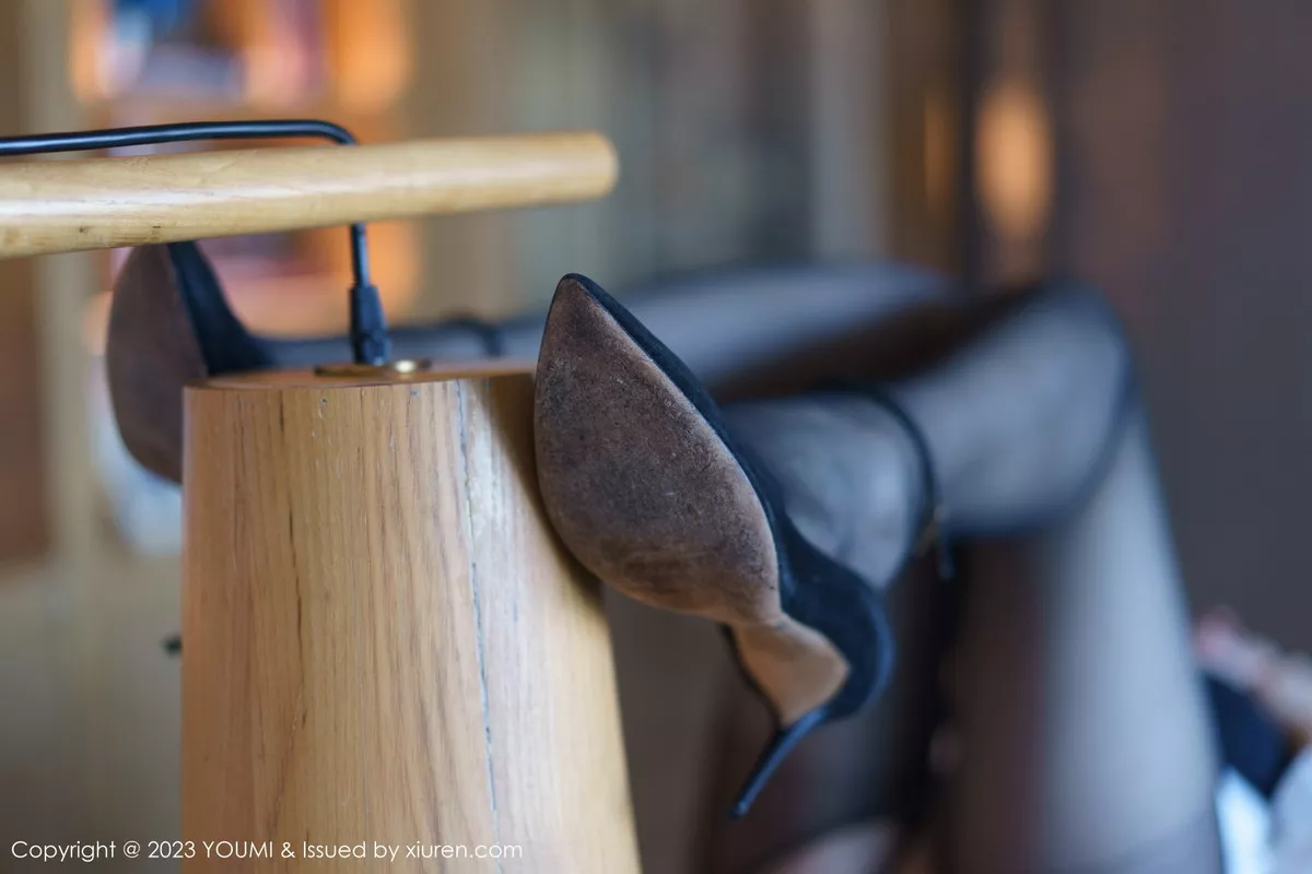 秀人集.com_[YouMi尤蜜荟]Vol.890_女神Carol周妍希白色上衣配黑短裙露性感内衣破烂黑丝诱惑写真97P