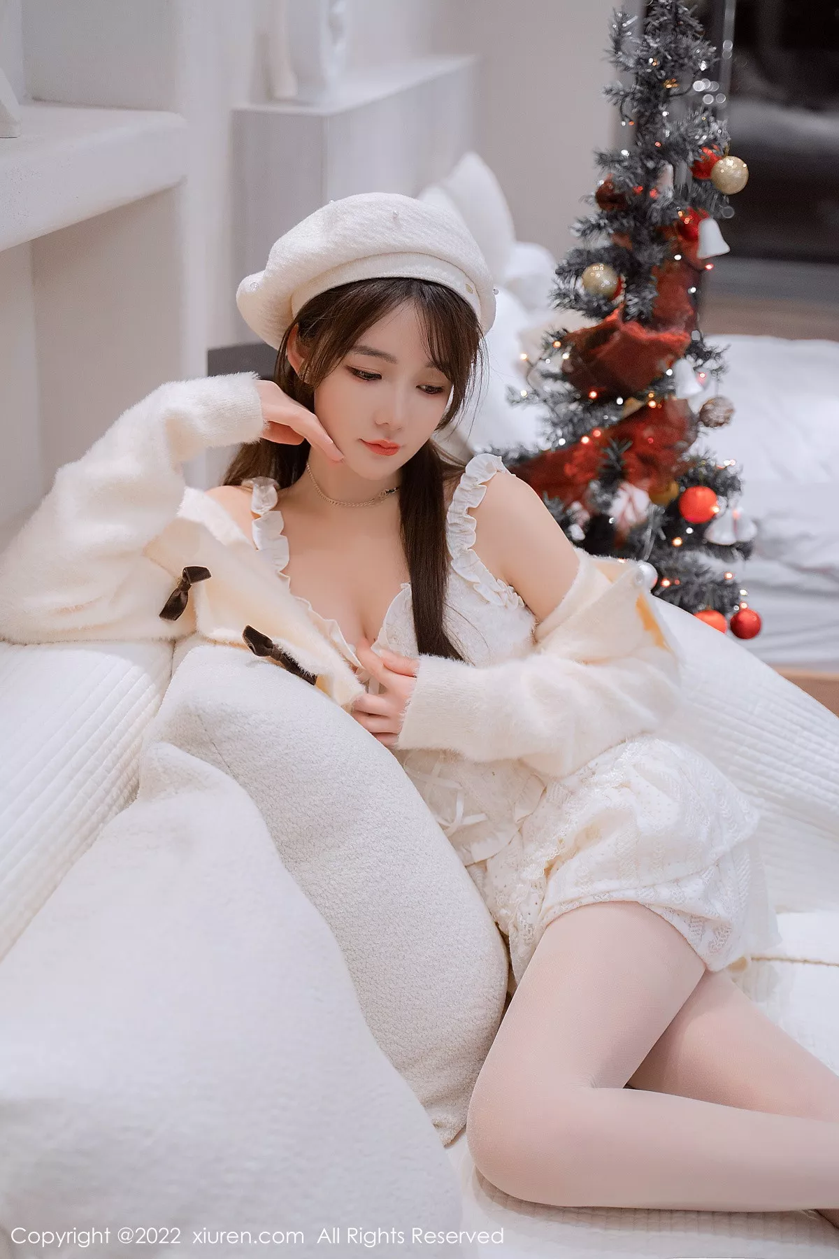 秀人集.com_[XiuRen秀人网]No.6025_模特婠婠么性感白色毛线上衣配白短裙秀曼妙身姿完美诱惑写真68P