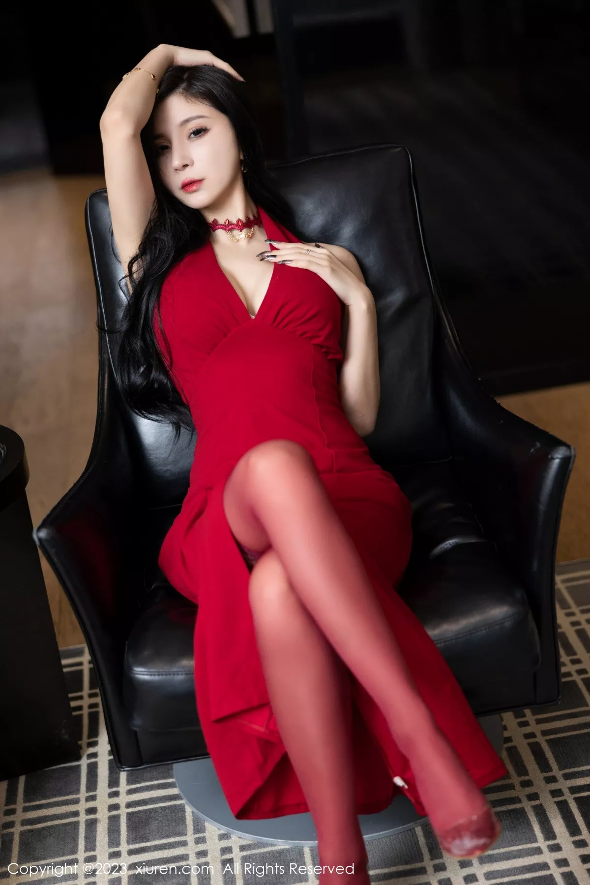 秀人集.com_[XiuRen秀人网]No.6140_模特小蛮妖Yummy红色连衣短裙露红色蕾丝内衣惹火诱惑写真82P