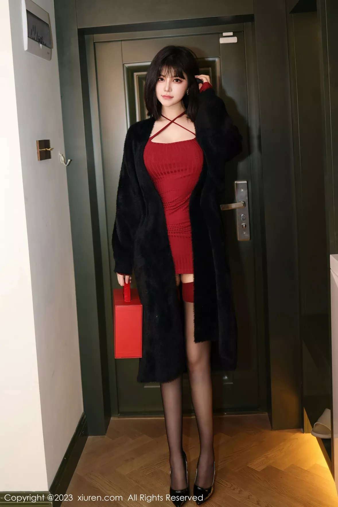 秀人集.com_[XiuRen秀人网]No.6144_模特桃桃子红色收身连衣短露黑色蕾丝内衣秀曼妙身姿诱惑写真81P