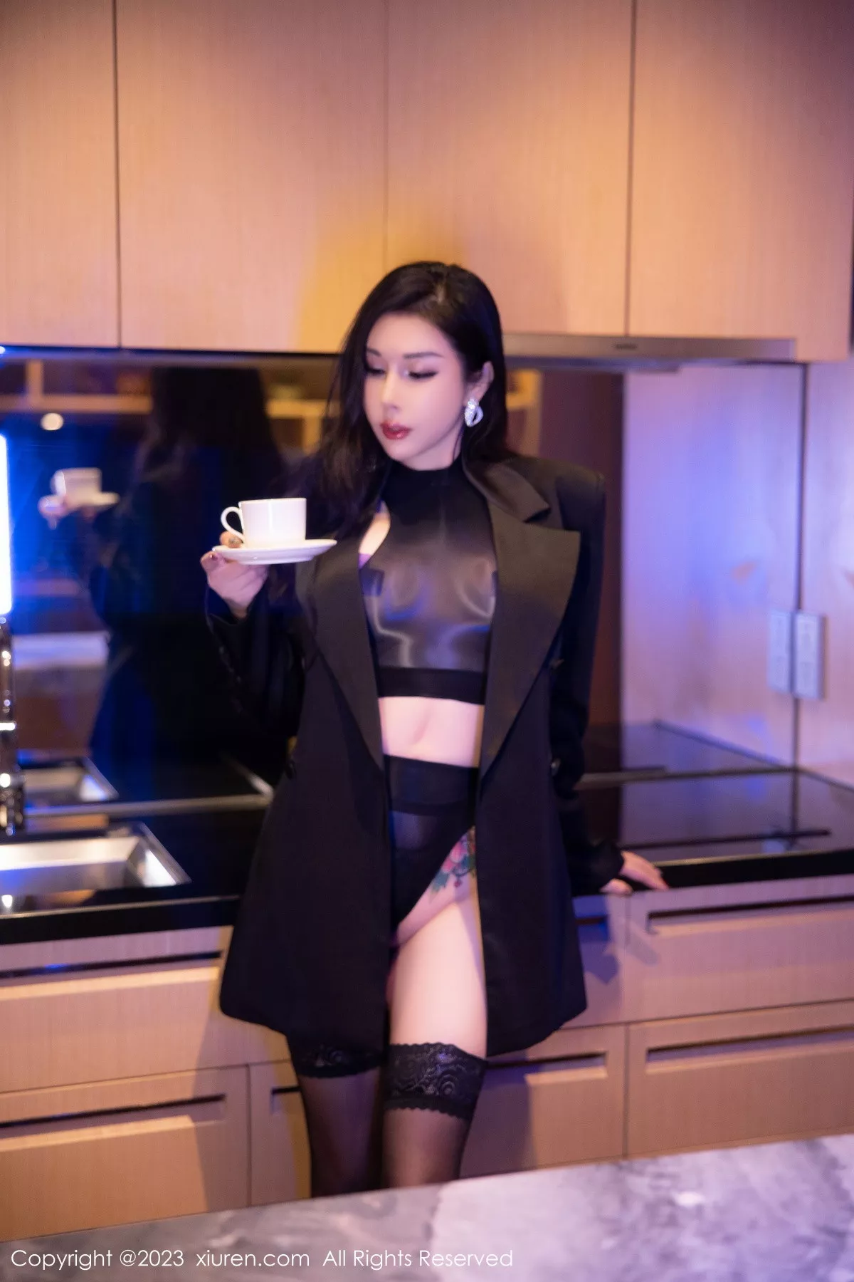 秀人集.com_[XiuRen秀人网]No.6143_模特田冰冰私房脱外衣露性感黑色情趣服饰秀豪乳遮点诱惑写真74P