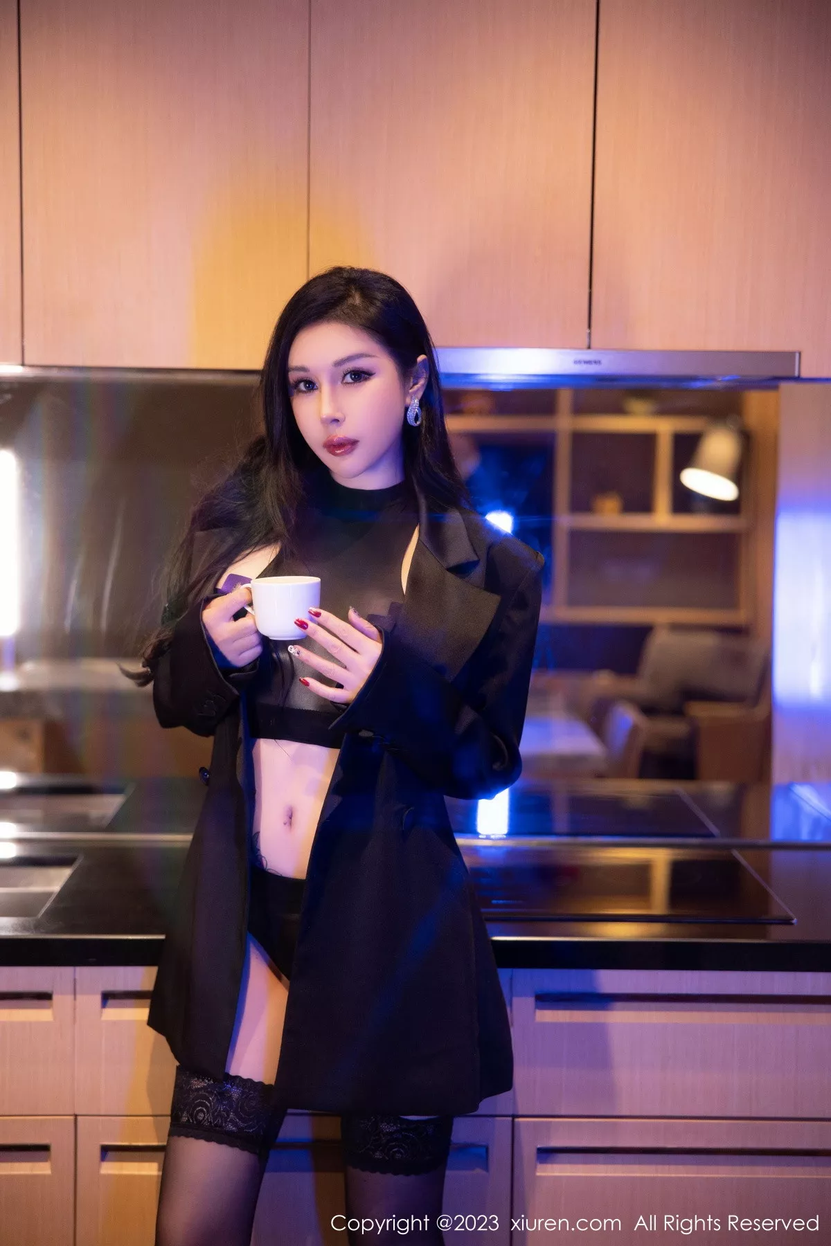 秀人集.com_[XiuRen秀人网]No.6143_模特田冰冰私房脱外衣露性感黑色情趣服饰秀豪乳遮点诱惑写真74P