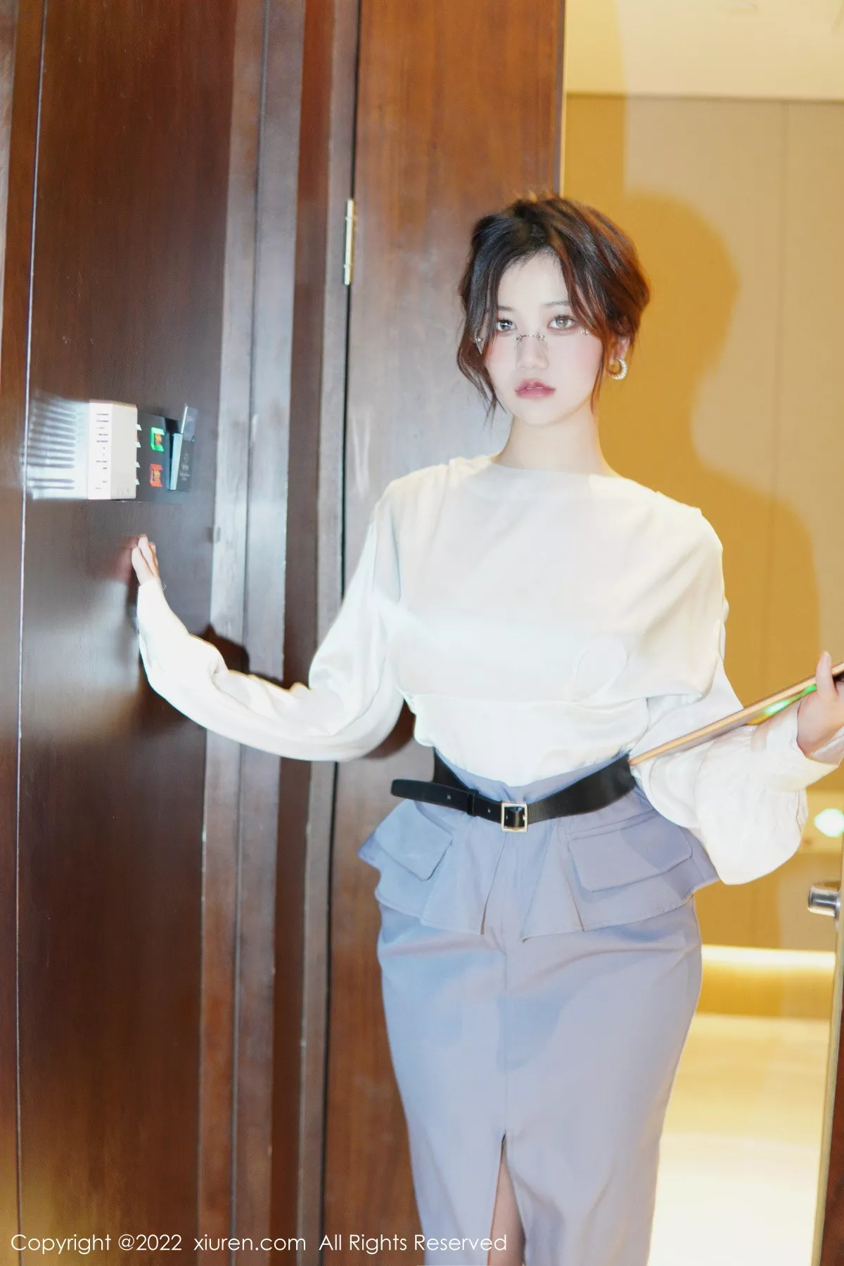 秀人集.com_[XiuRen秀人网]No.6028_模特奈奈子醉酒女教师主题半脱露绿灰色蕾丝内衣撩人诱惑写真79P