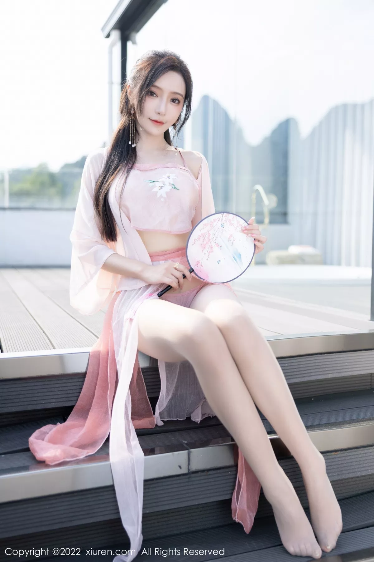 秀人集.com_[XiuRen秀人网]No.6040_女神王馨瑶yanni私房粉色肚兜配超薄肉丝秀惹火身材诱惑写真81P