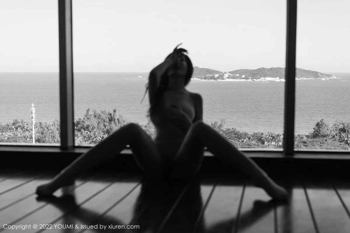 秀人集.com_[YouMi尤蜜荟]Vol.882_女神Carol周妍希性感暗红吊带长裙半撩秀豪乳翘臀惹火诱惑写真53P