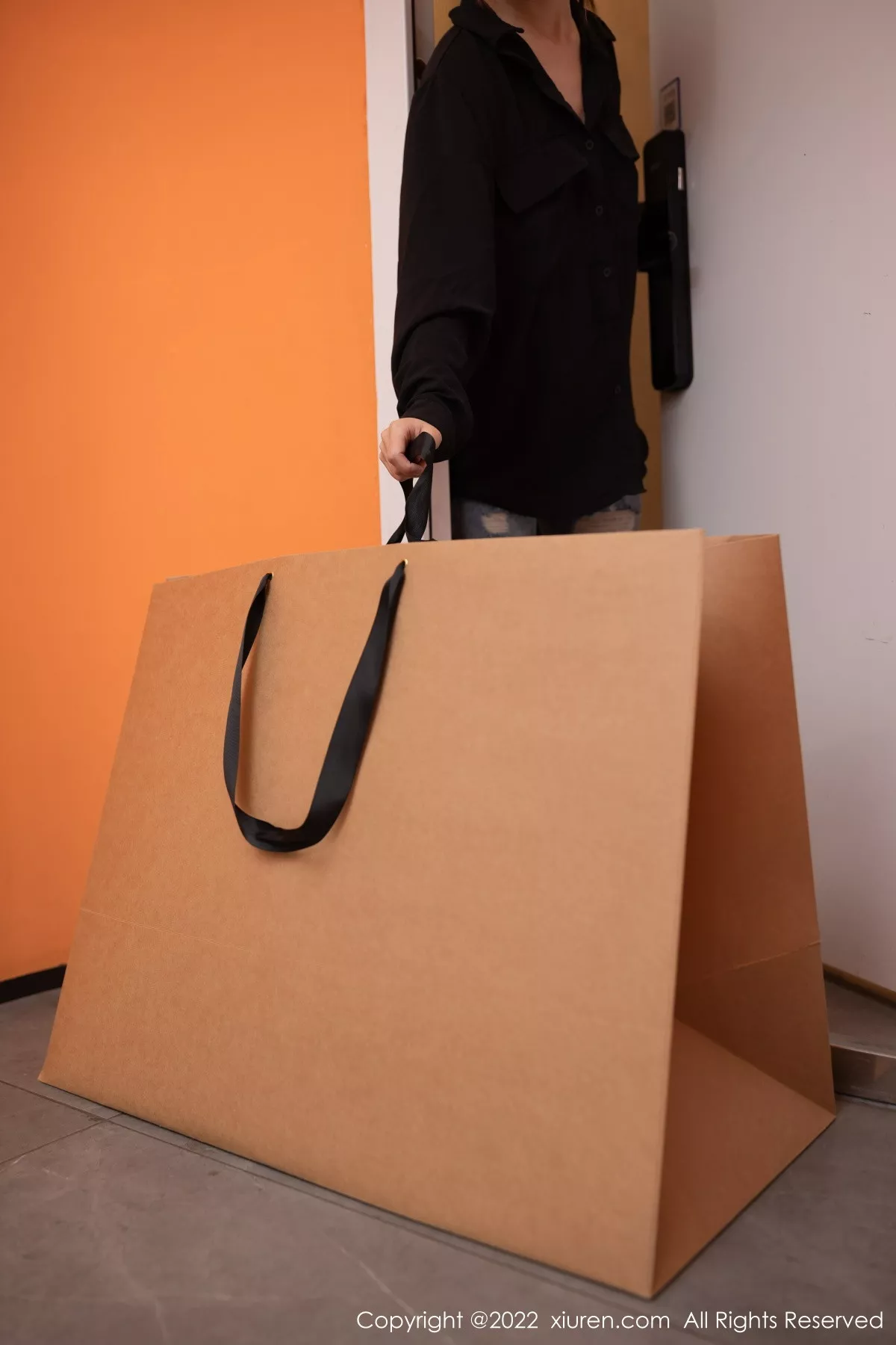 秀人集.com_[XiuRen秀人网]No.6037_模特鱼子酱Fish圣诞主题红色皮质情趣服饰秀曼妙身姿诱惑写真81P