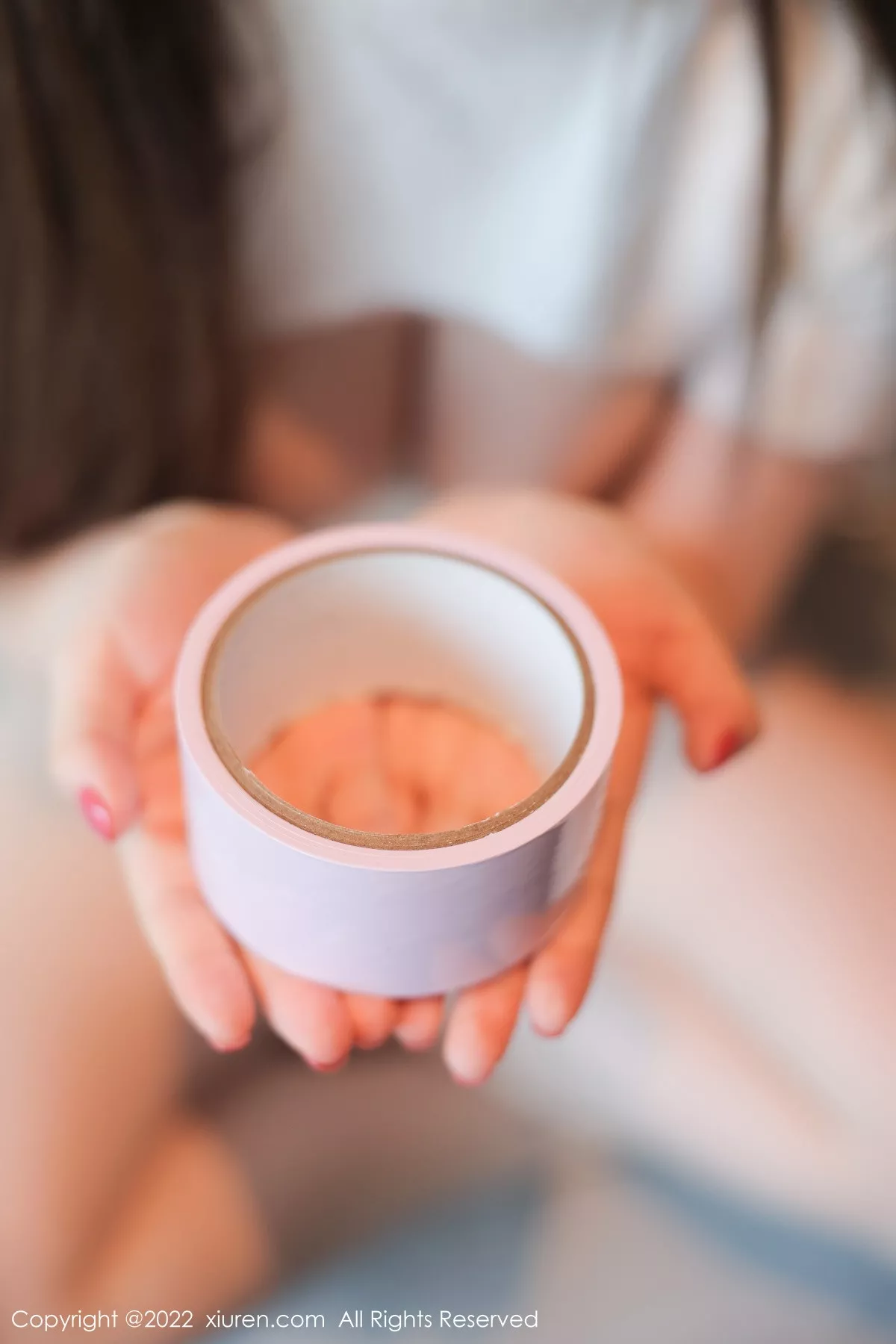 秀人集.com_[XiuRen秀人网]No.6035_模特豆瓣酱白色轻透收身衣配牛仔短裤露黑色蕾丝内衣诱惑写真86P