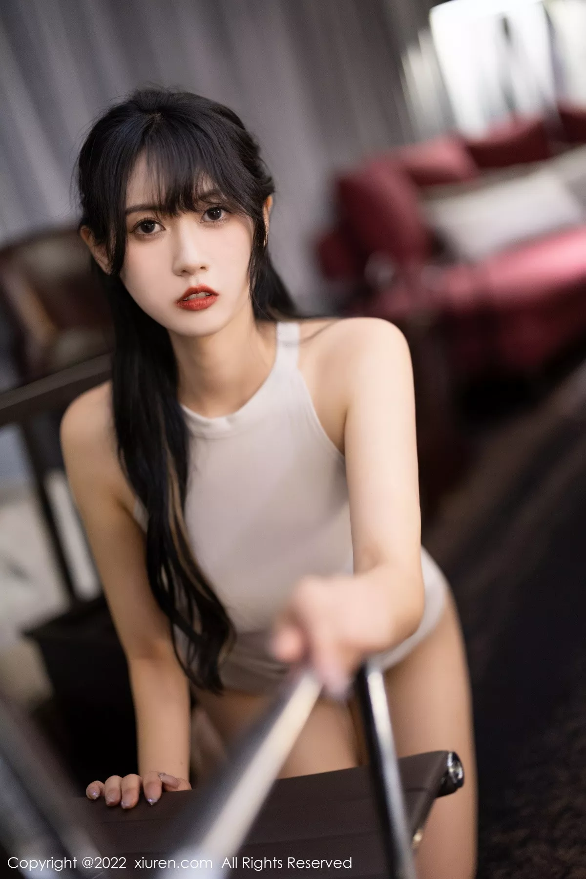 秀人集.com_[XiuRen秀人网]No.6043_模特林子遥性感浅灰色连衣短裙配超薄肉丝秀曼妙身姿迷人写真70P