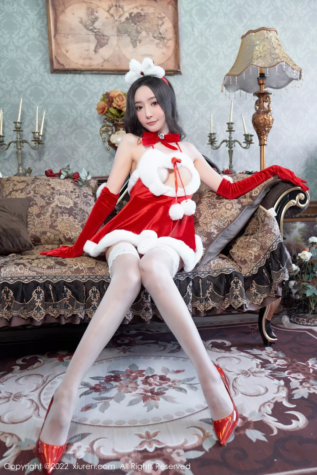 秀人集.com_[XiuRen秀人网]No.6045_女神王馨瑶yanni性感红色圣诞装服配白丝袜秀完美身材诱惑写真76P