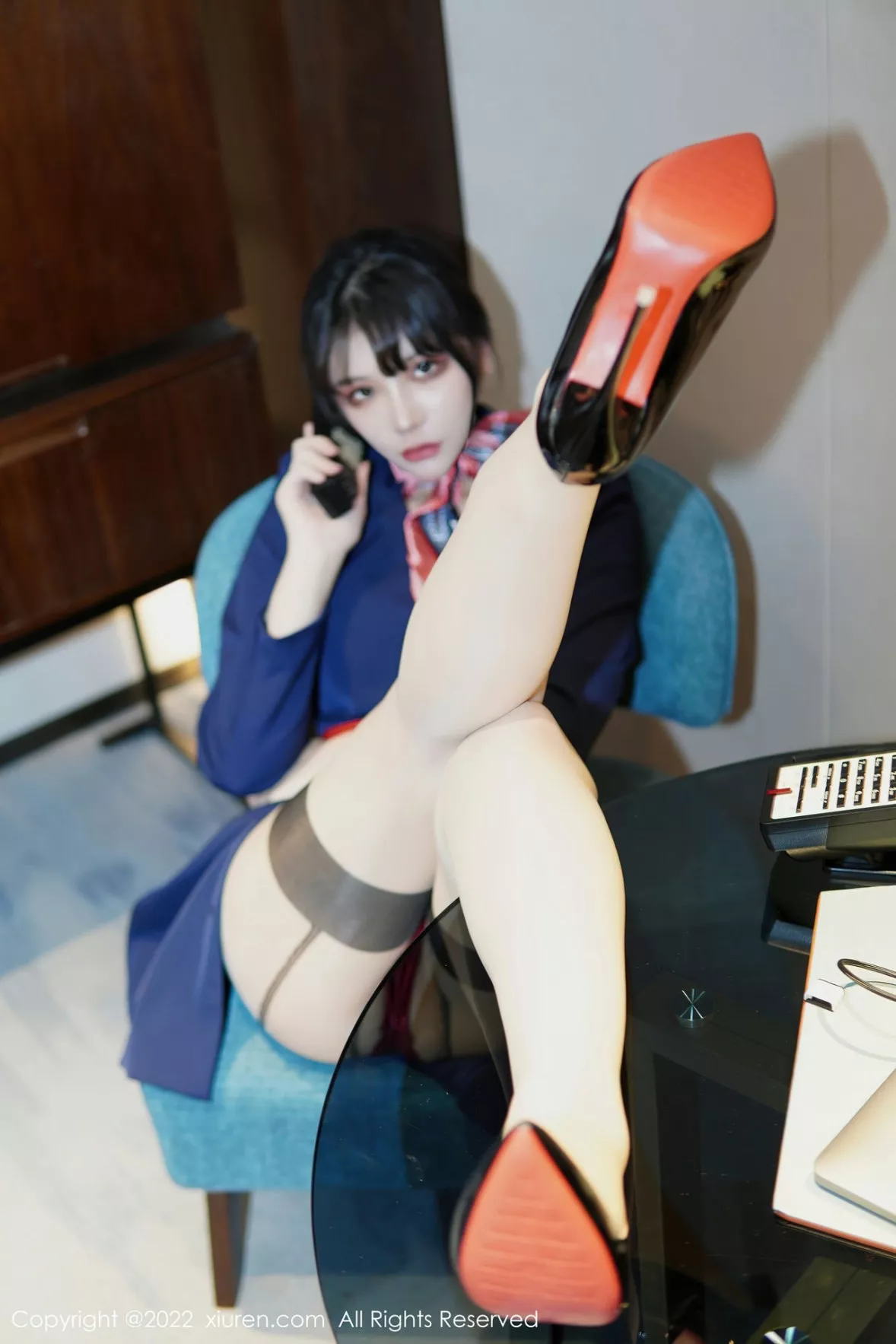 秀人集.com_[XiuRen秀人网]No.6048_模特桃桃子_脱深蓝空姐制服露红色蕾丝内衣秀曼妙身姿诱惑写真82P