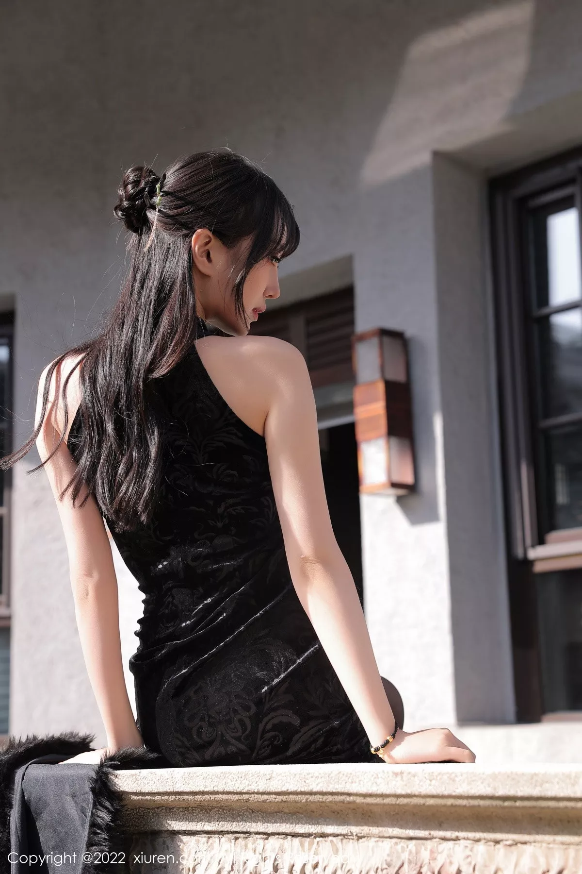秀人集.com_[XiuRen秀人网]No.6050_模特玥儿玥er性感黑色露肩旗袍配超薄黑丝秀曼妙身姿迷人写真62P