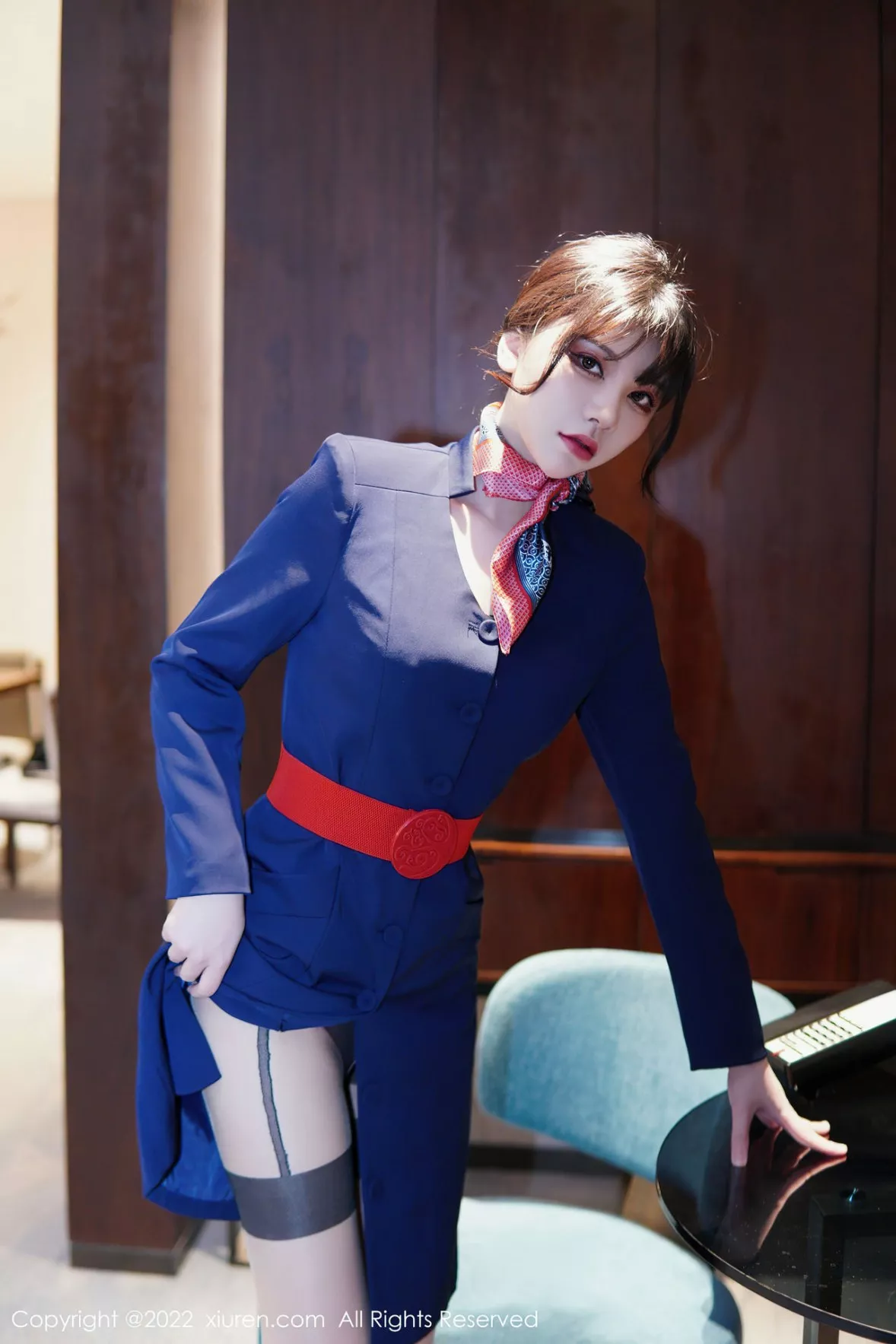 秀人集.com_[XiuRen秀人网]No.6048_模特桃桃子_脱深蓝空姐制服露红色蕾丝内衣秀曼妙身姿诱惑写真82P