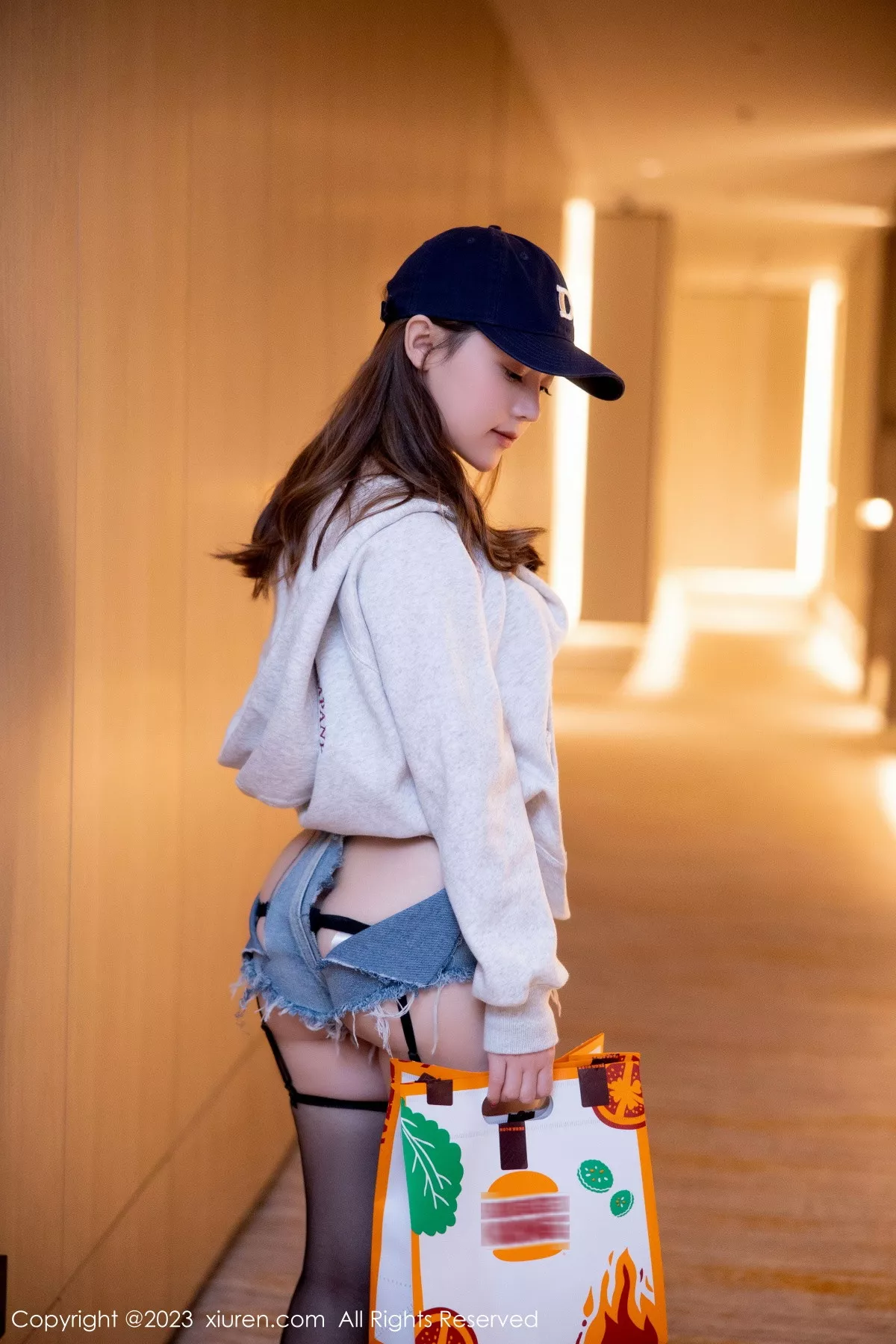 秀人集.com_[XiuRen秀人网]No.6155_模特豆瓣酱角色扮演性感黑色蕾丝内衣配超薄黑丝惹火诱惑写真87P