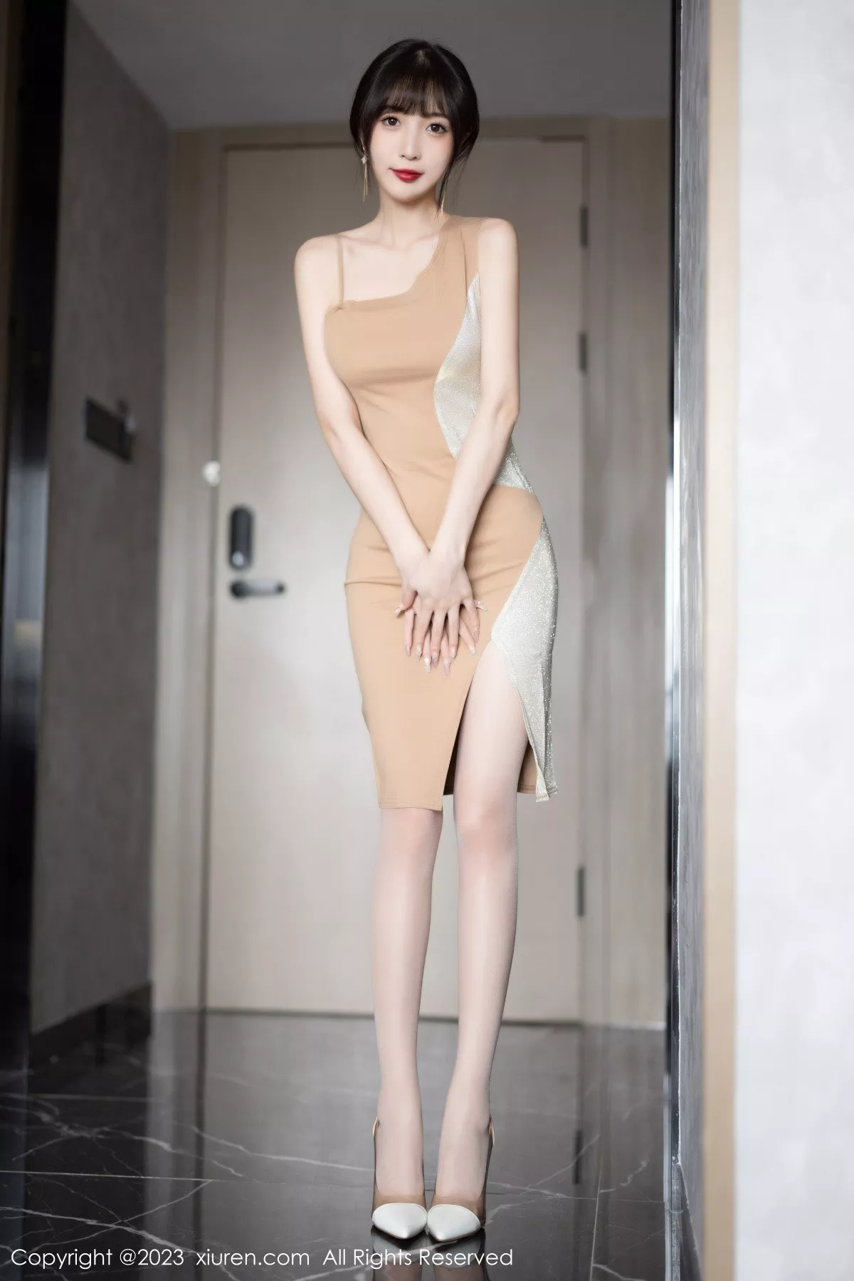 秀人集.com_[XiuRen秀人网]No.6236_模特林星阑脱咖啡色连衣裙露白色蕾丝内衣配开档肉丝诱惑写真90P