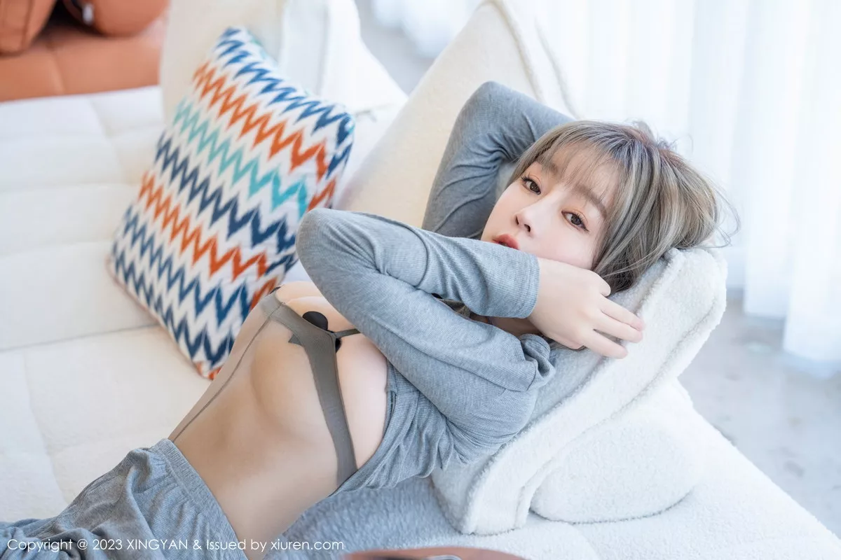 秀人集.com_[XINGYAN星颜社]VOL.171_女神王雨纯脱灰色休闲装露轻透连体衣配开档黑丝惹火诱惑写真78P