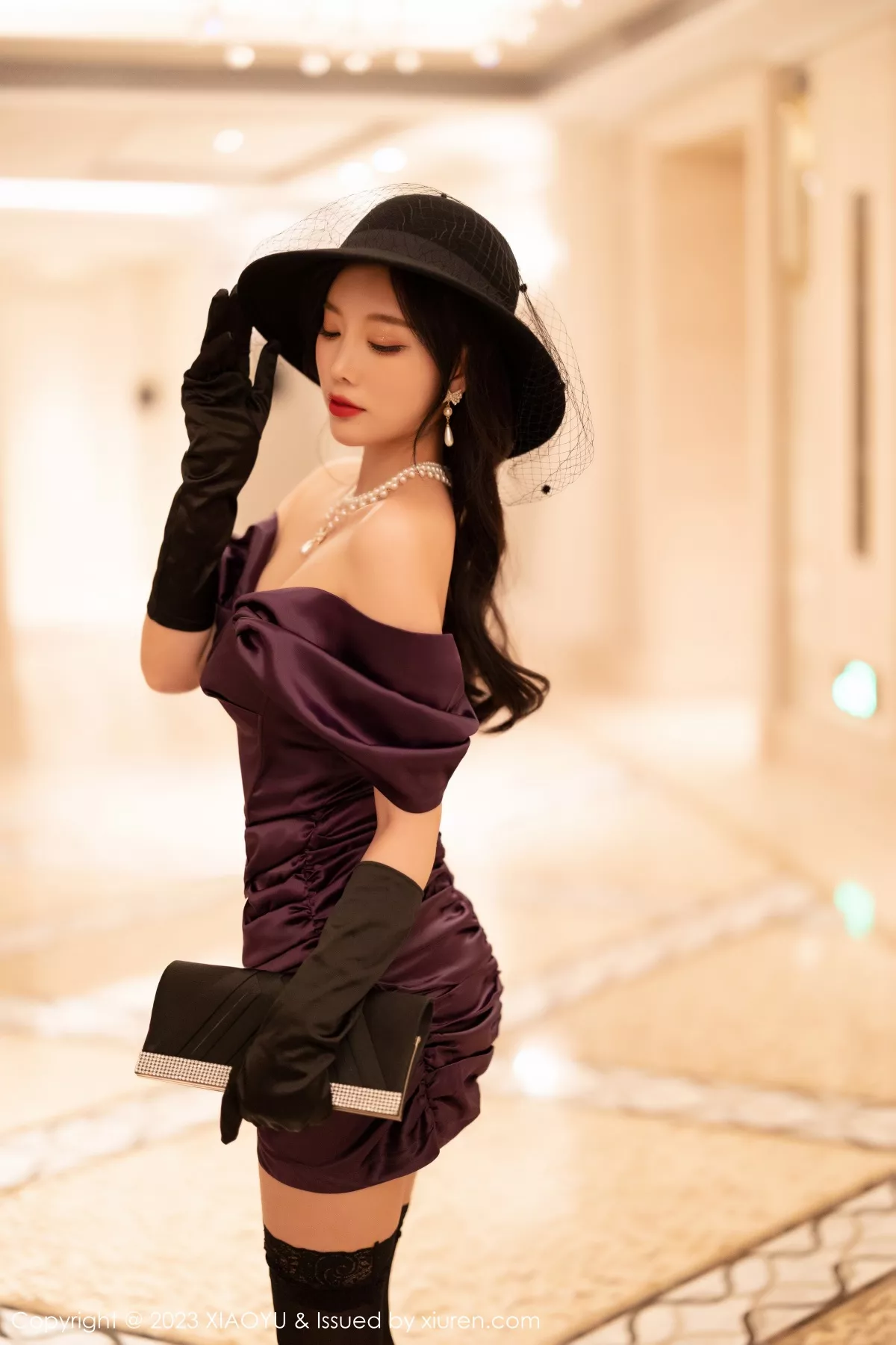 秀人集.com_[XiaoYu画语界]Vol.963_女神杨晨晨Yome脱露肩连衣短裙秀淡紫色蕾丝内衣完美诱惑写真85P