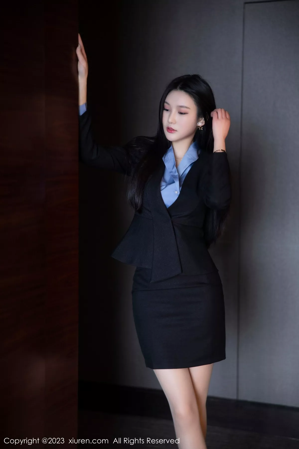 秀人集.com_[XiuRen秀人网]No.6254_新人模特圆圆酱性感Ol装扮露黑色蕾丝内衣配原色丝袜诱惑写真86P