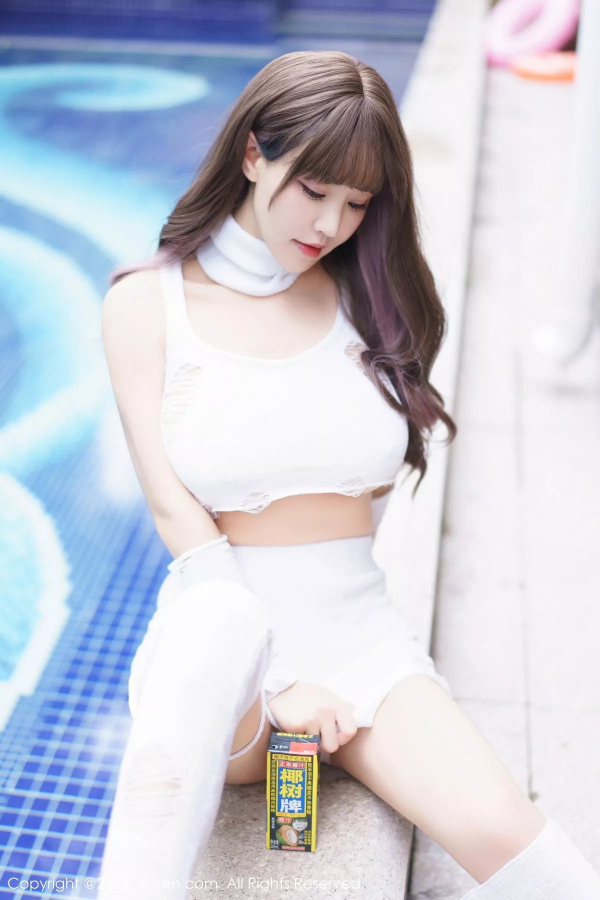 秀人集.com_[XiuRen秀人网]No.6261_女神朱可儿Flora白色短款上衣配短裙秀雪峰美臀丰满诱惑写真80P