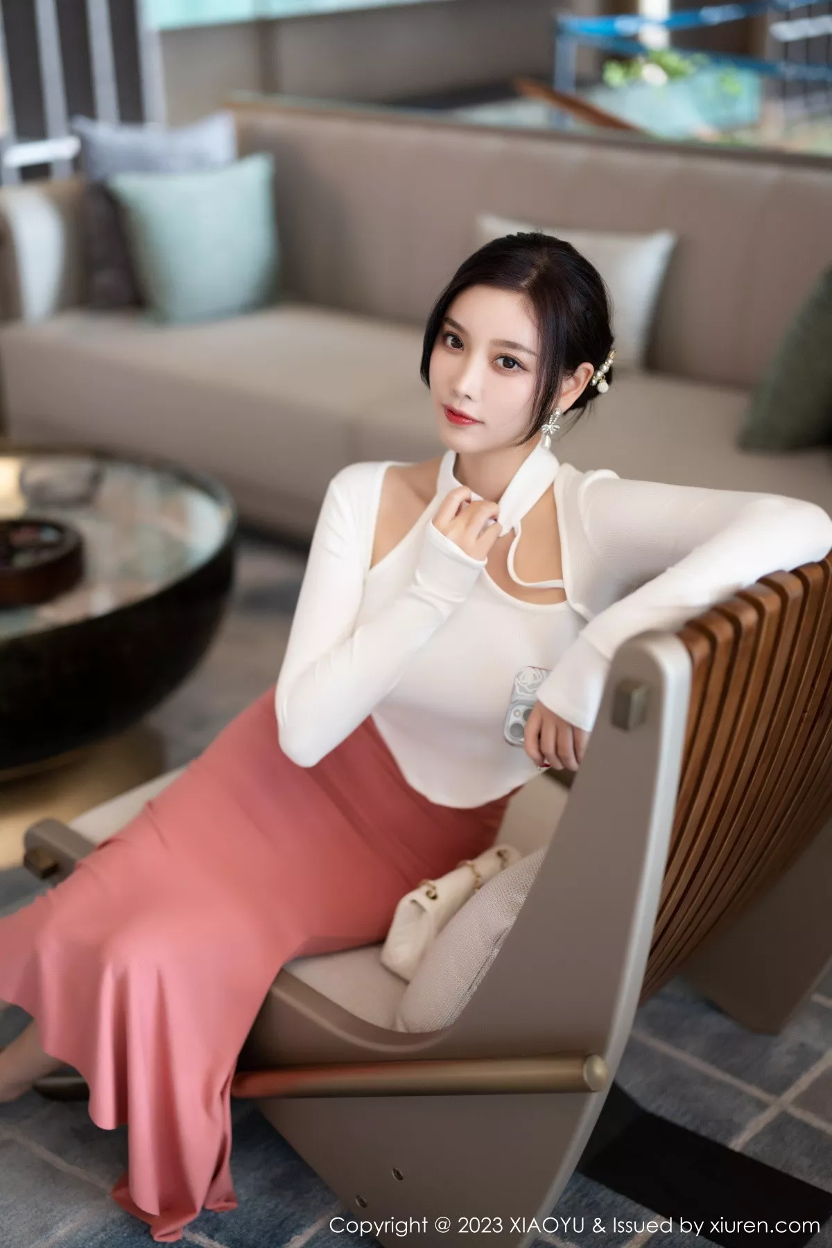 秀人集.com_[XiaoYu画语界]Vol.965_女神杨晨晨Yome白色上衣配淡红长裙露吊坠内衣完美诱惑写真91P